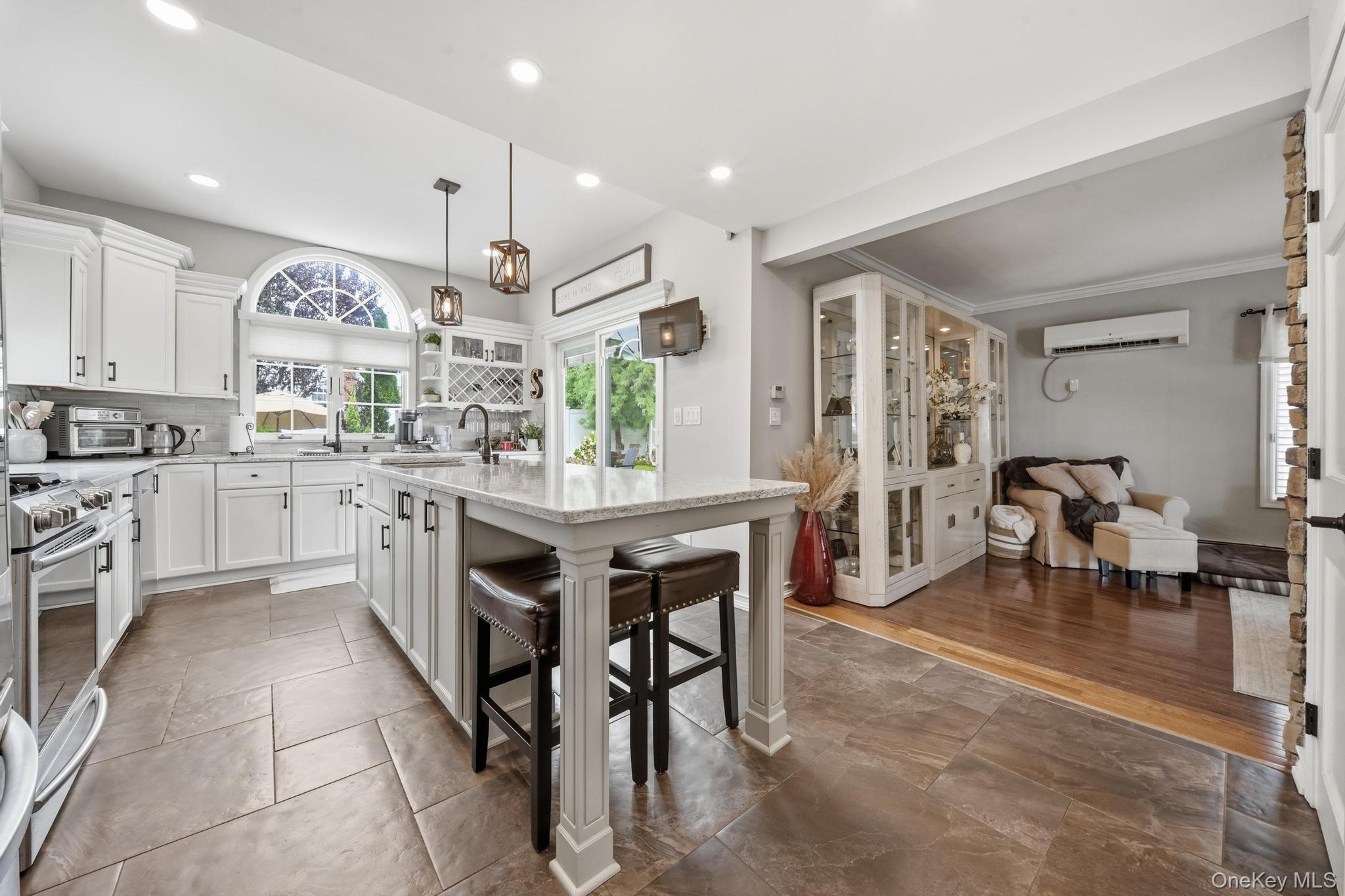 458 Wilson Street — photo 8