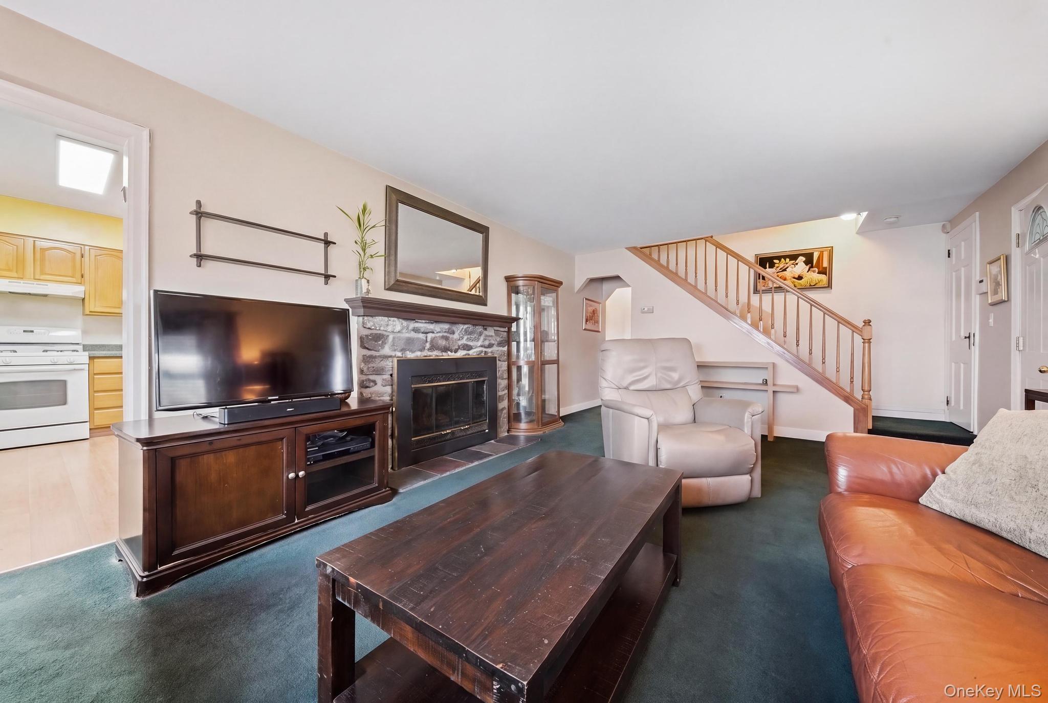 2906 Court Street — photo 4