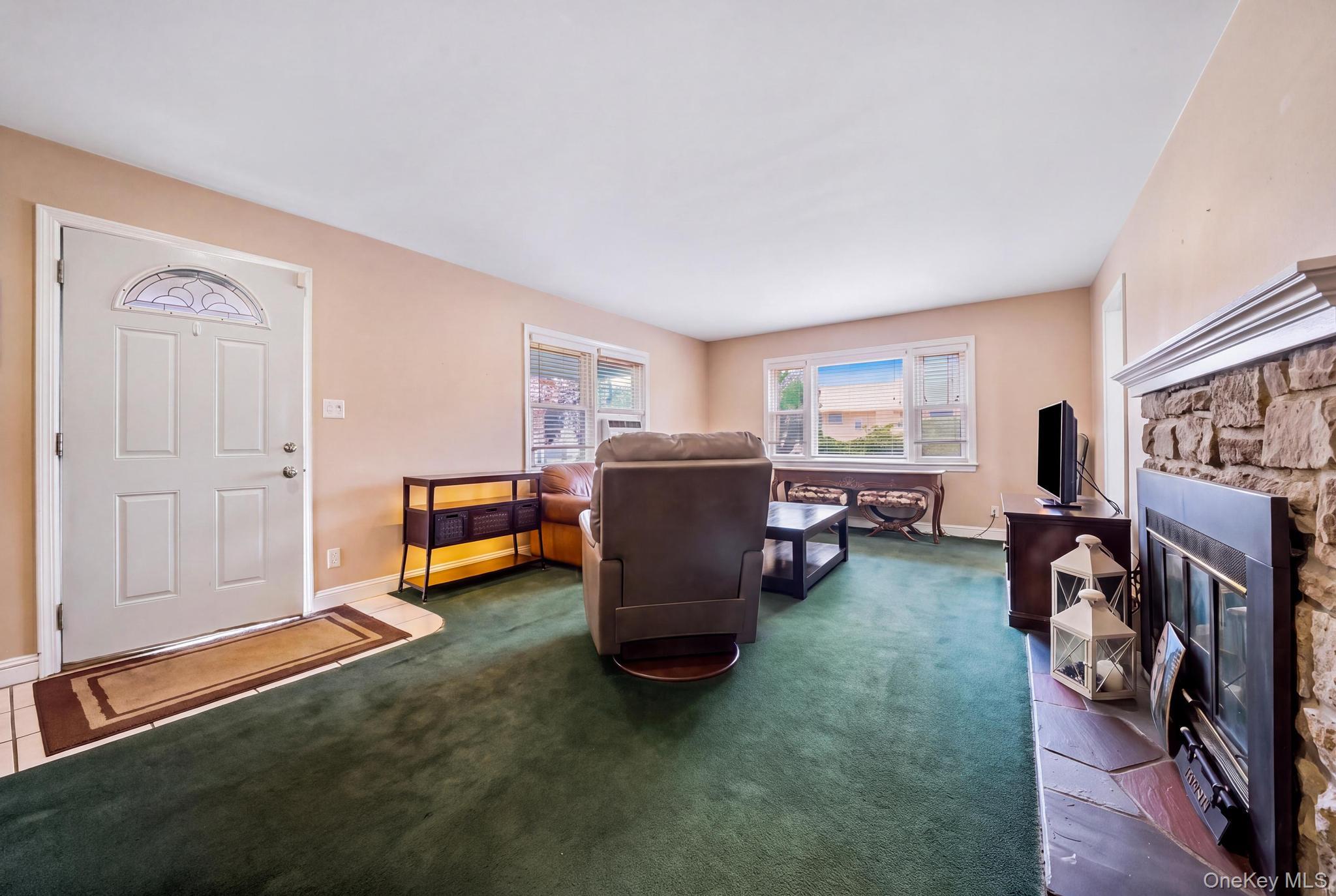 2906 Court Street — photo 6