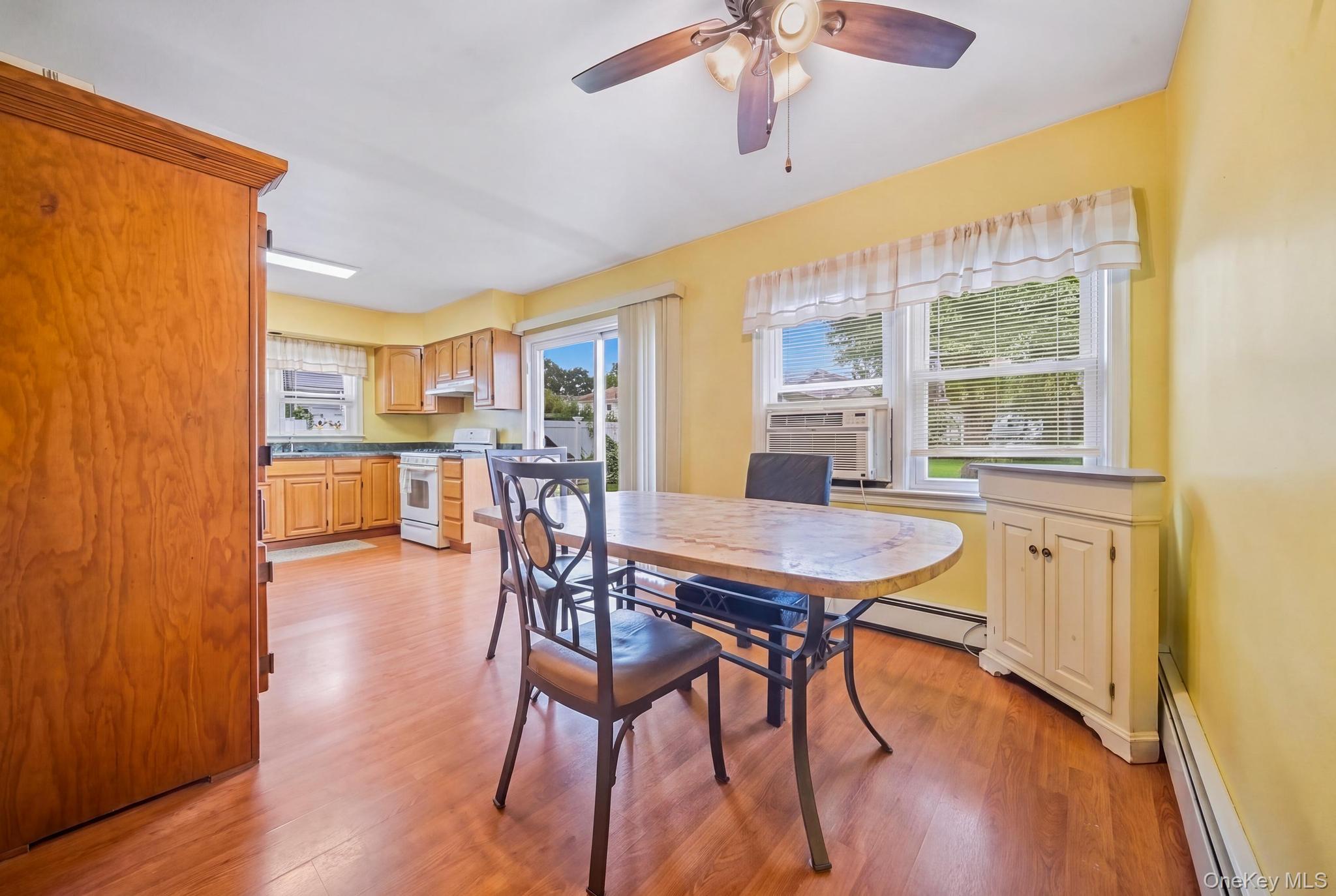 2906 Court Street — photo 10