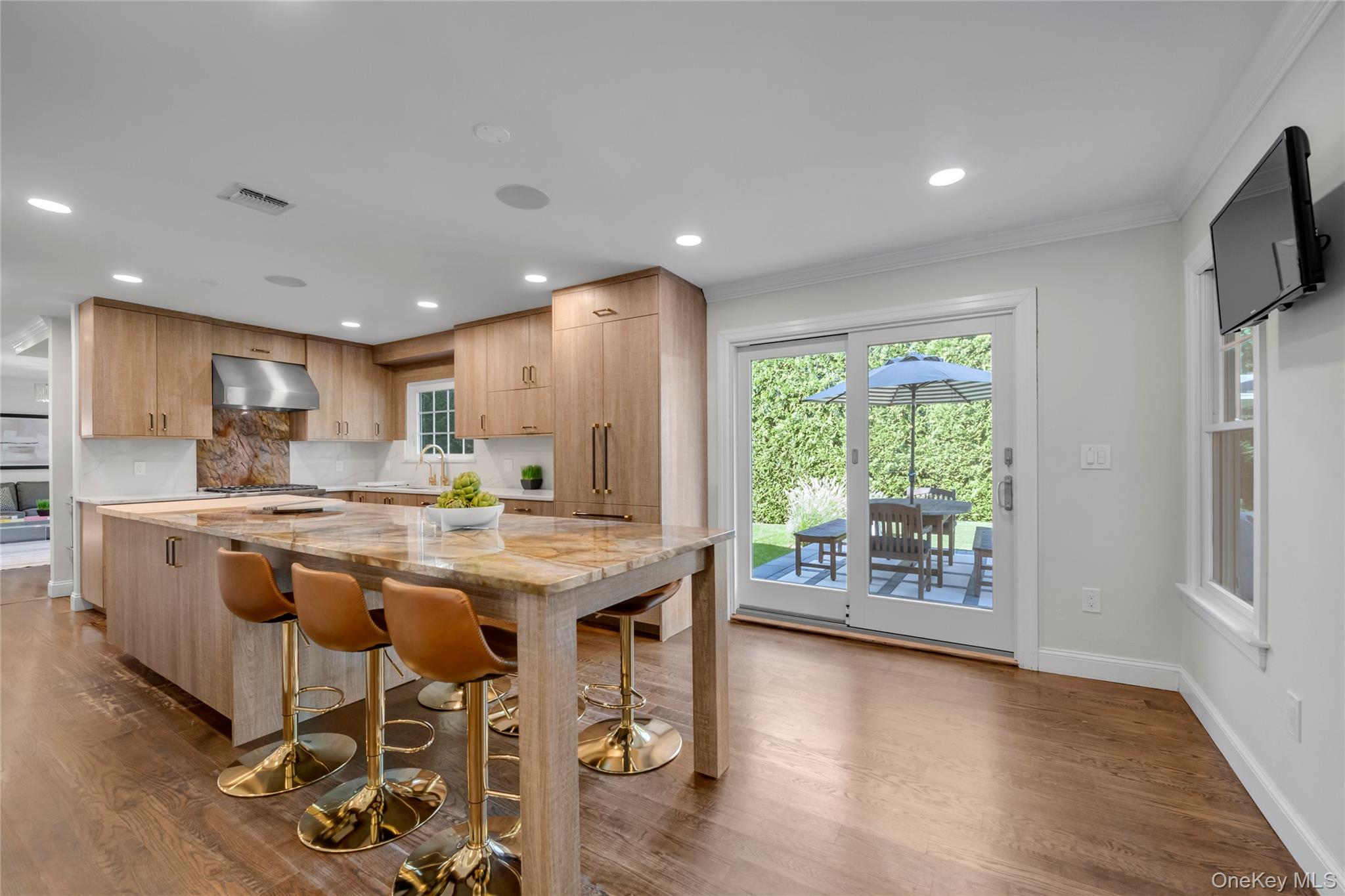 17 Colonial Road — photo 15