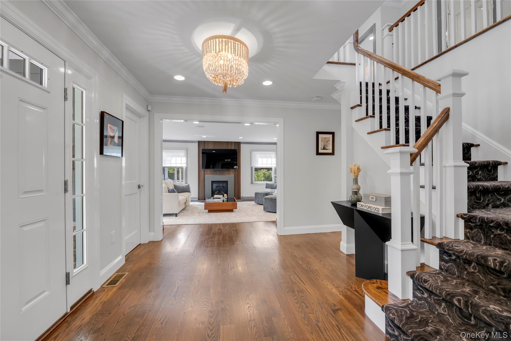 17 Colonial Road — photo 3