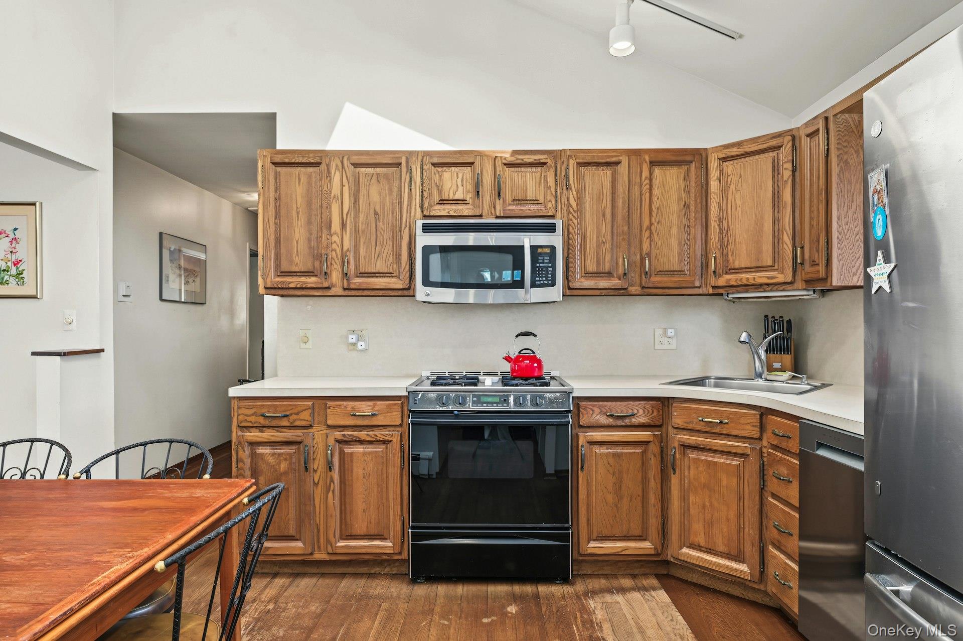 112 North Street — photo 11