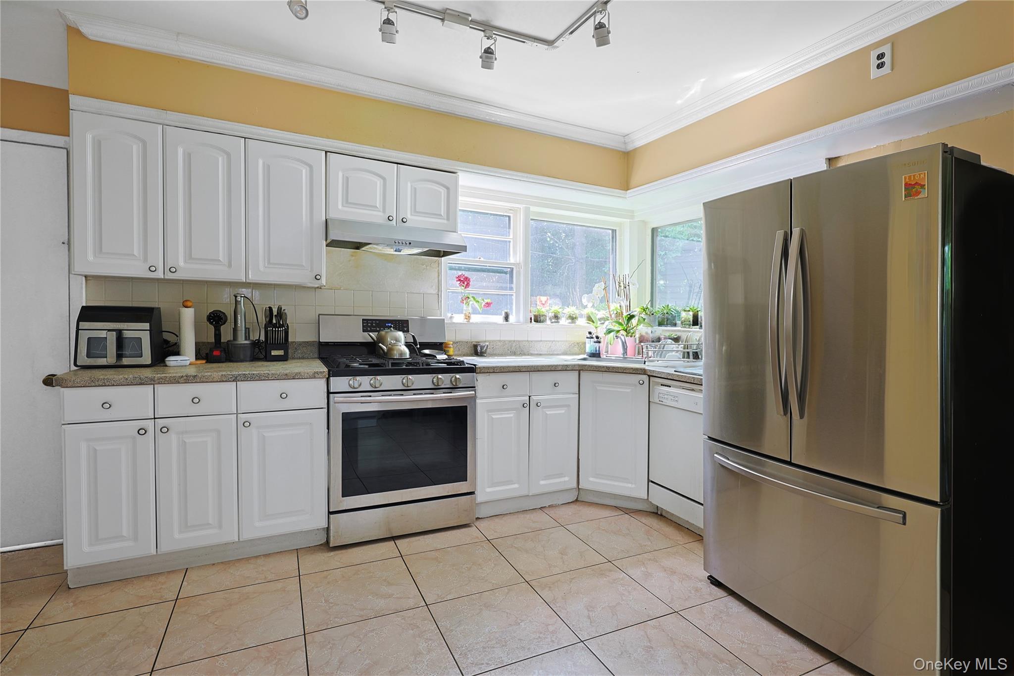 14 Clover Drive — photo 7