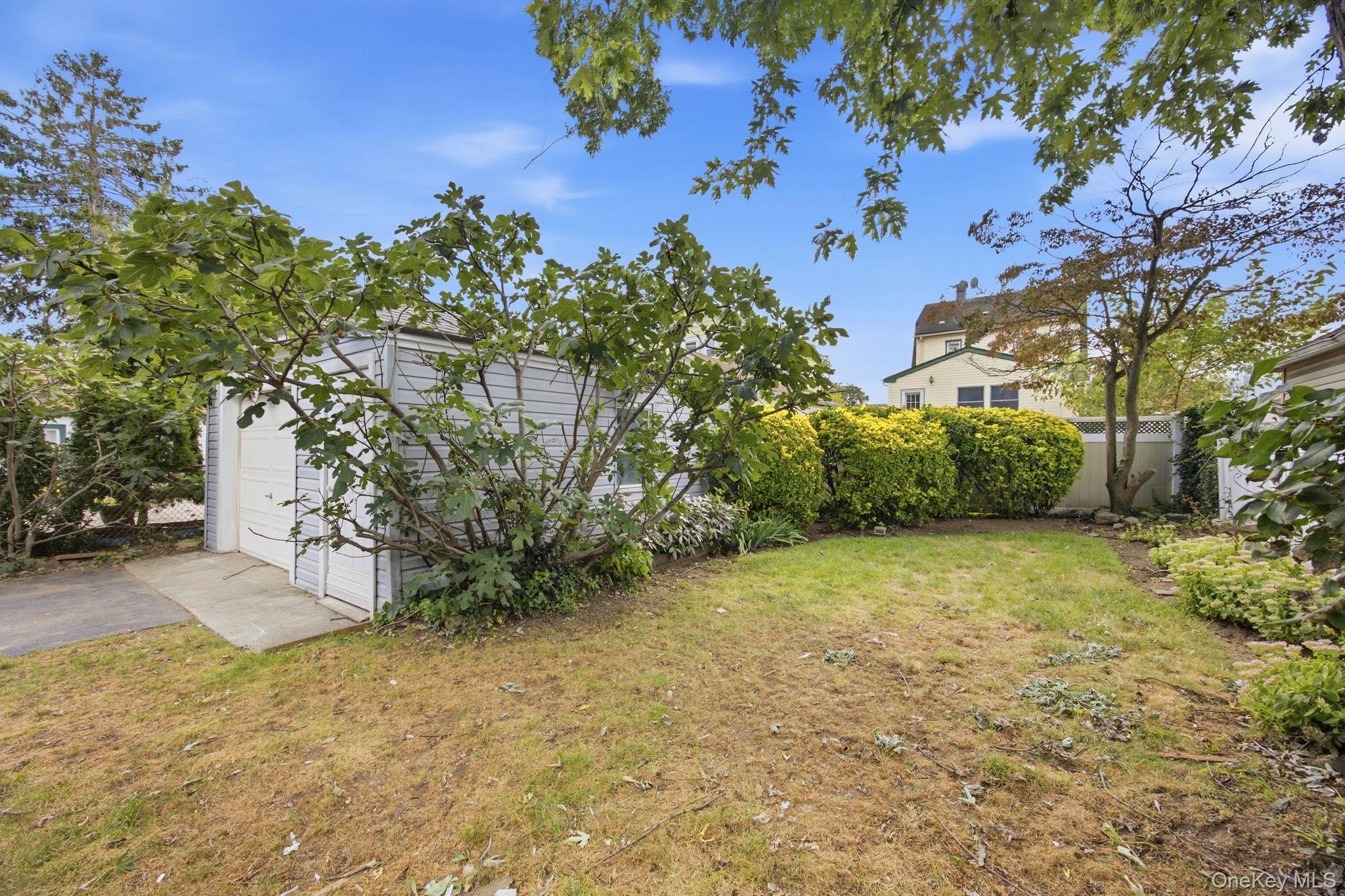 27 South Drive — photo 17