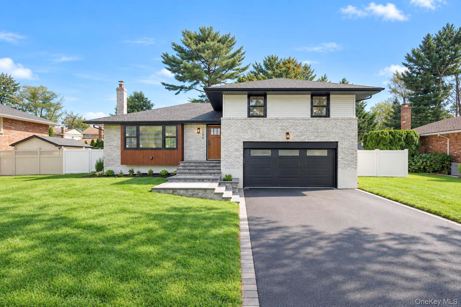 2056 Stratford Drive, Westbury