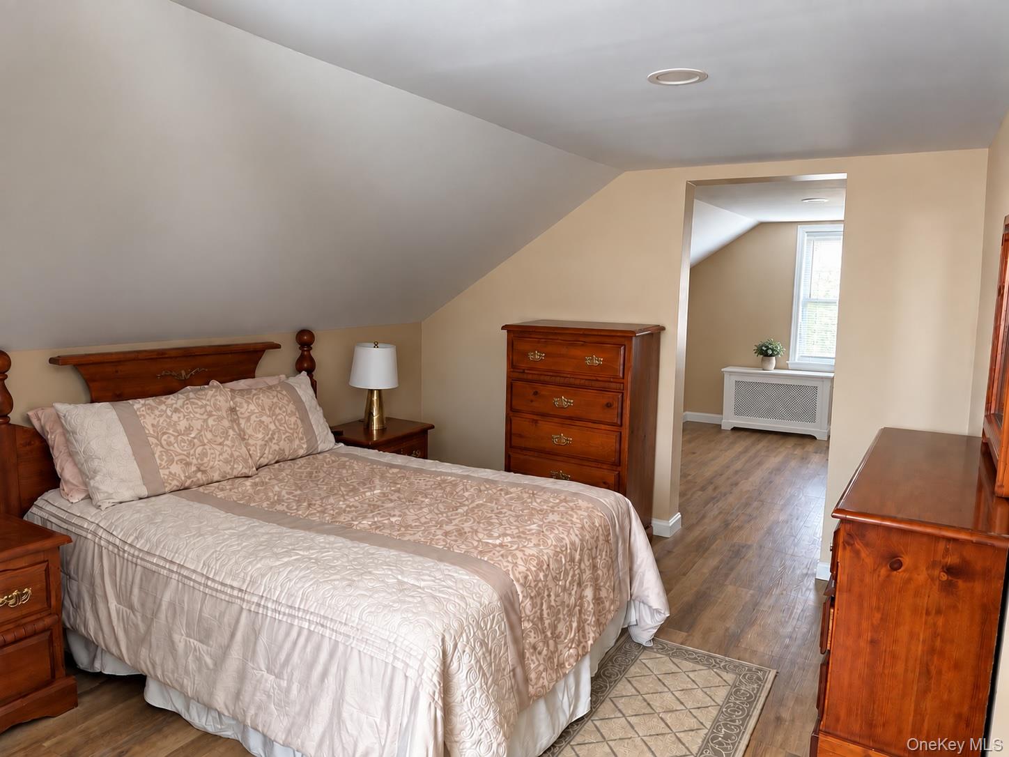 1041 Barnes Street — photo 4