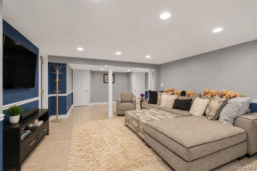 65 Threepence Drive — photo 32