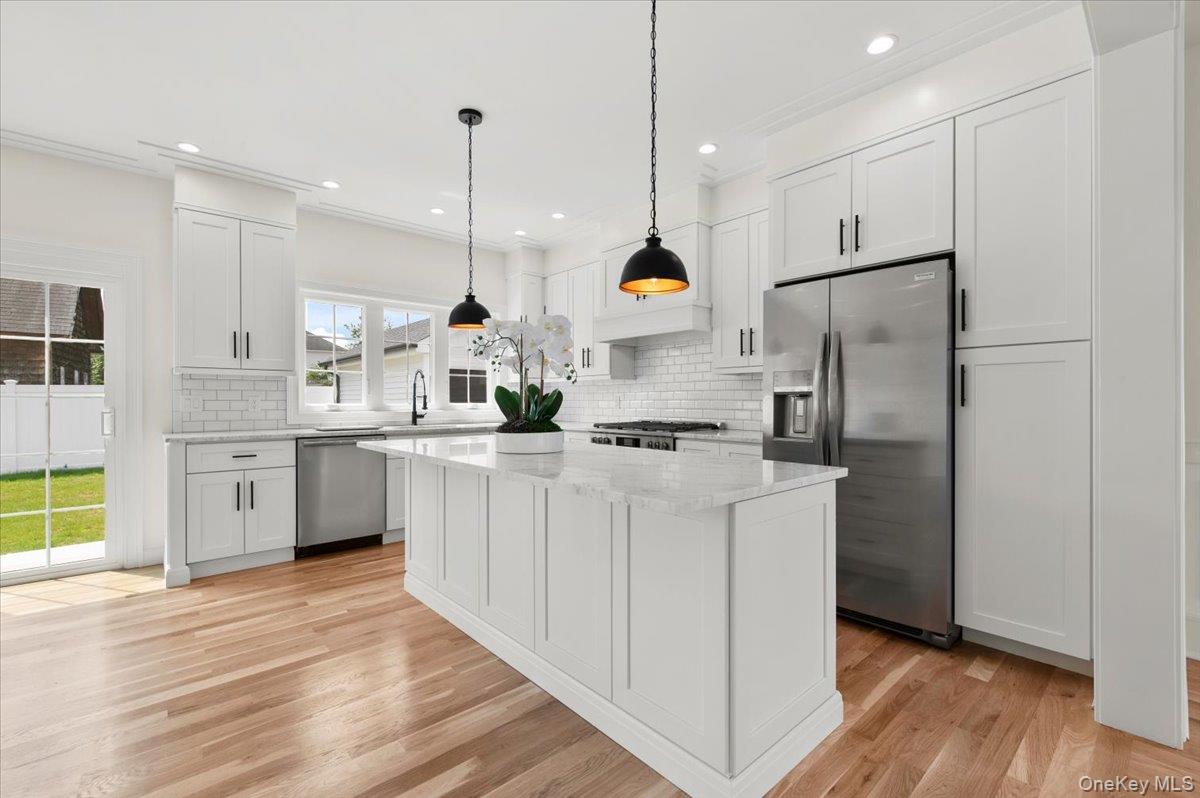 51 Willis Avenue — photo 15