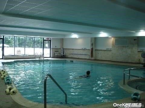 810 Woodland Court — photo 23