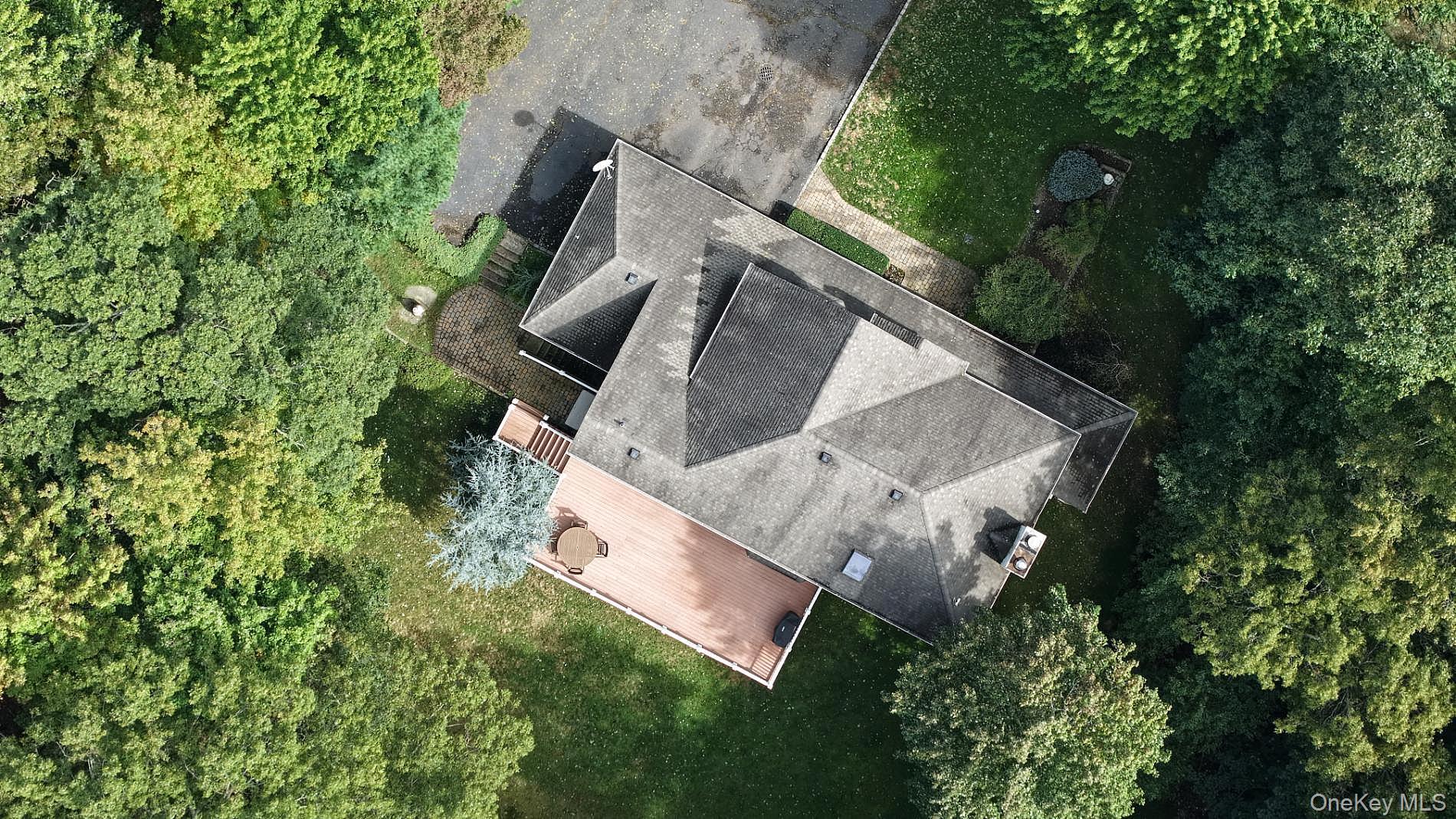 230 Woodland Drive — photo 5