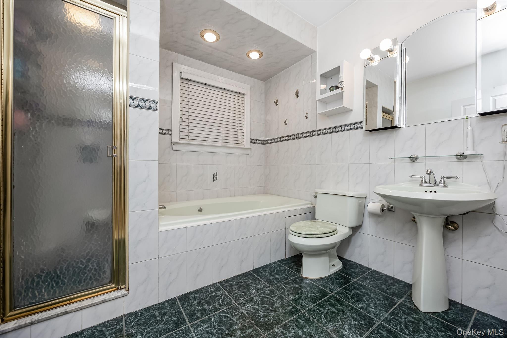 10 York Place — photo 17