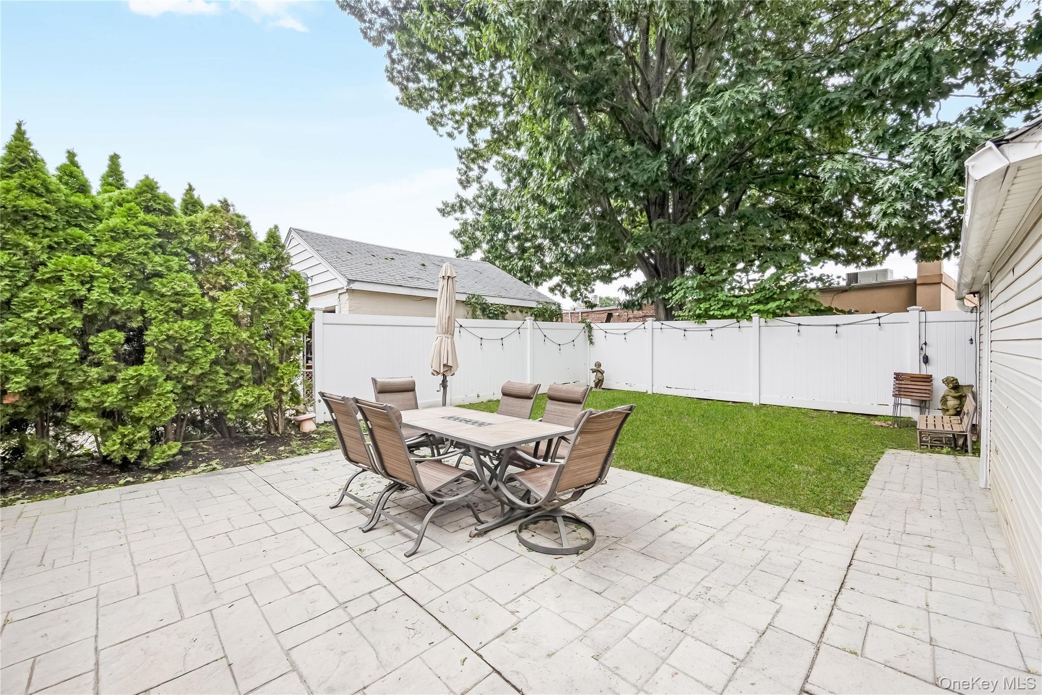 10 York Place — photo 22