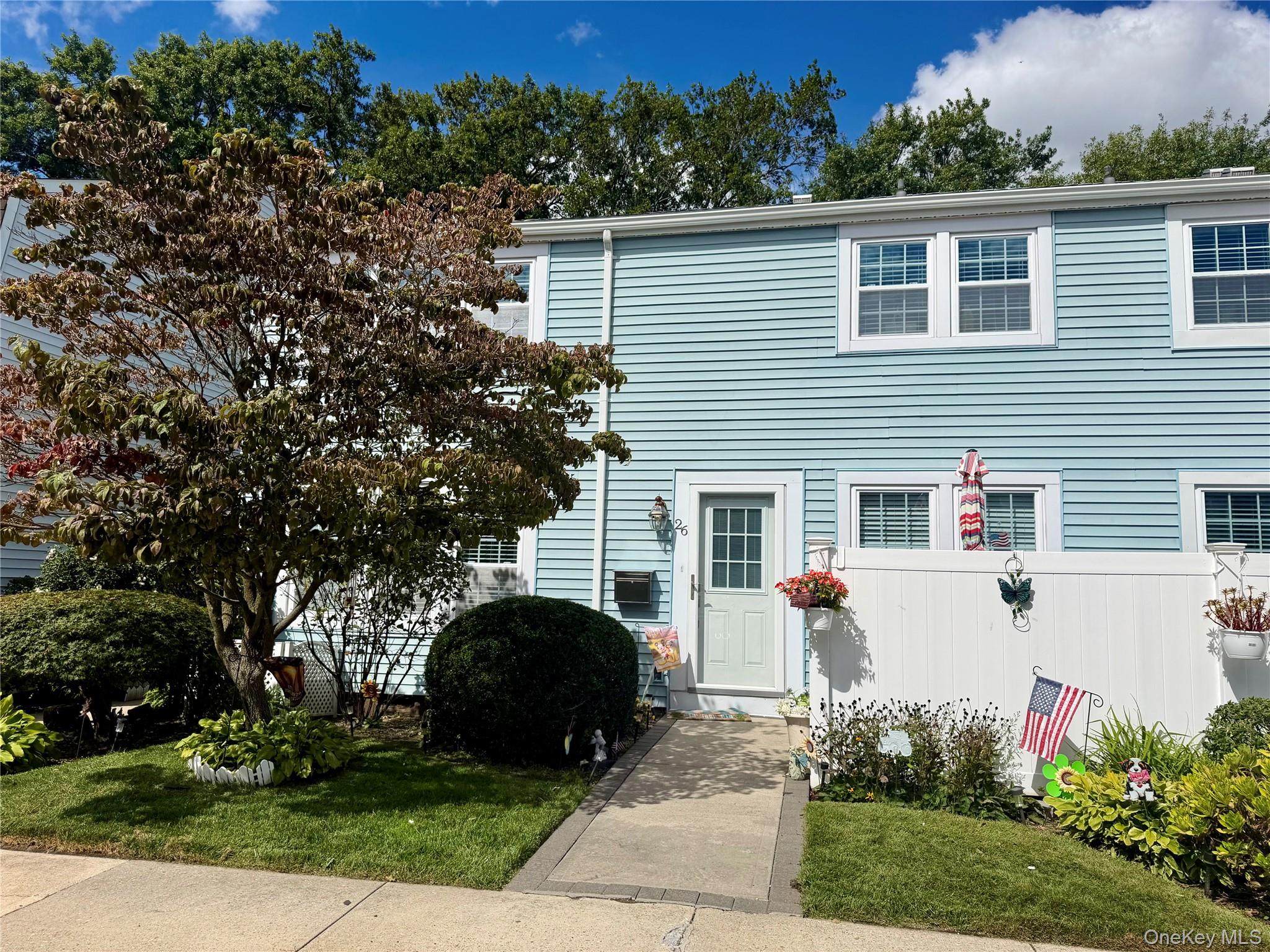 26 Whalers Cove