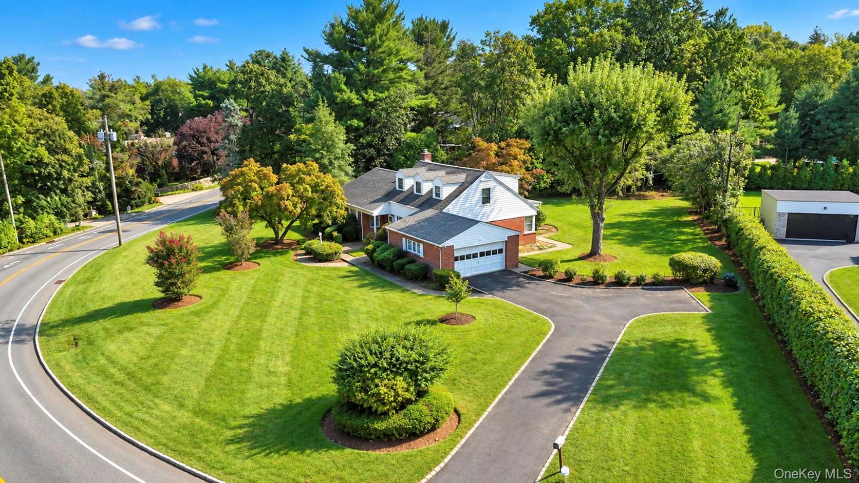 517 Shore Road, Great Neck