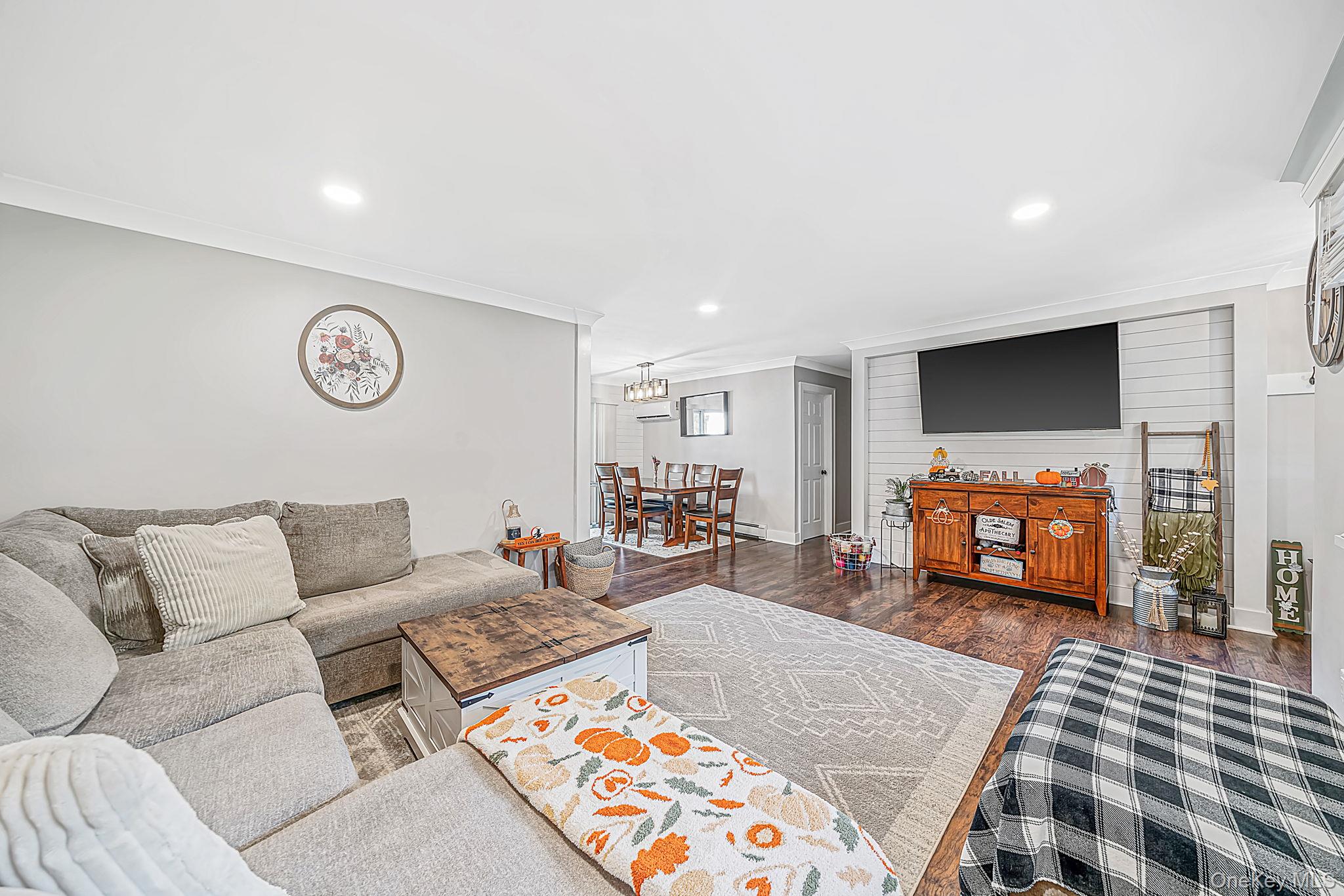 105 Raynor Road — photo 9