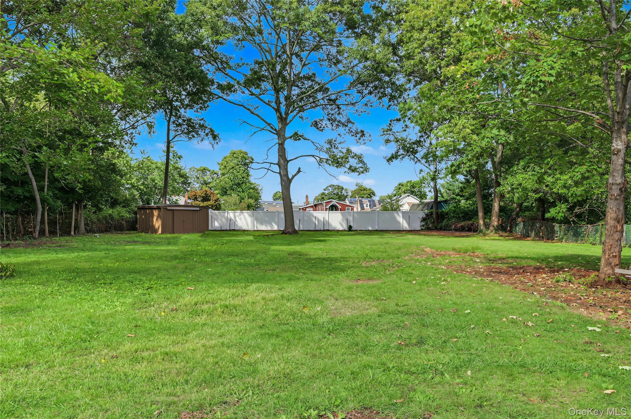 930 Tooker Avenue — photo 4