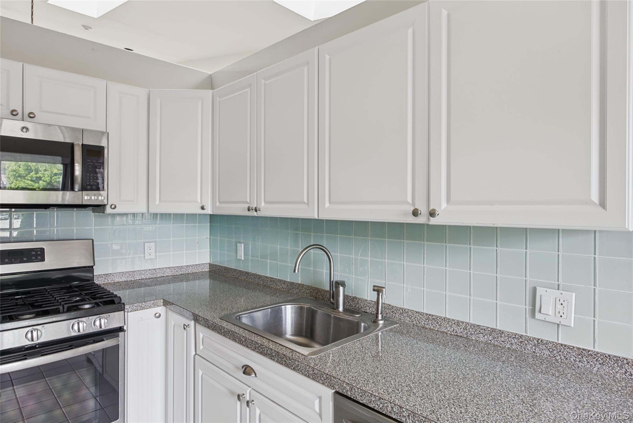 65 Eric Drive — photo 8