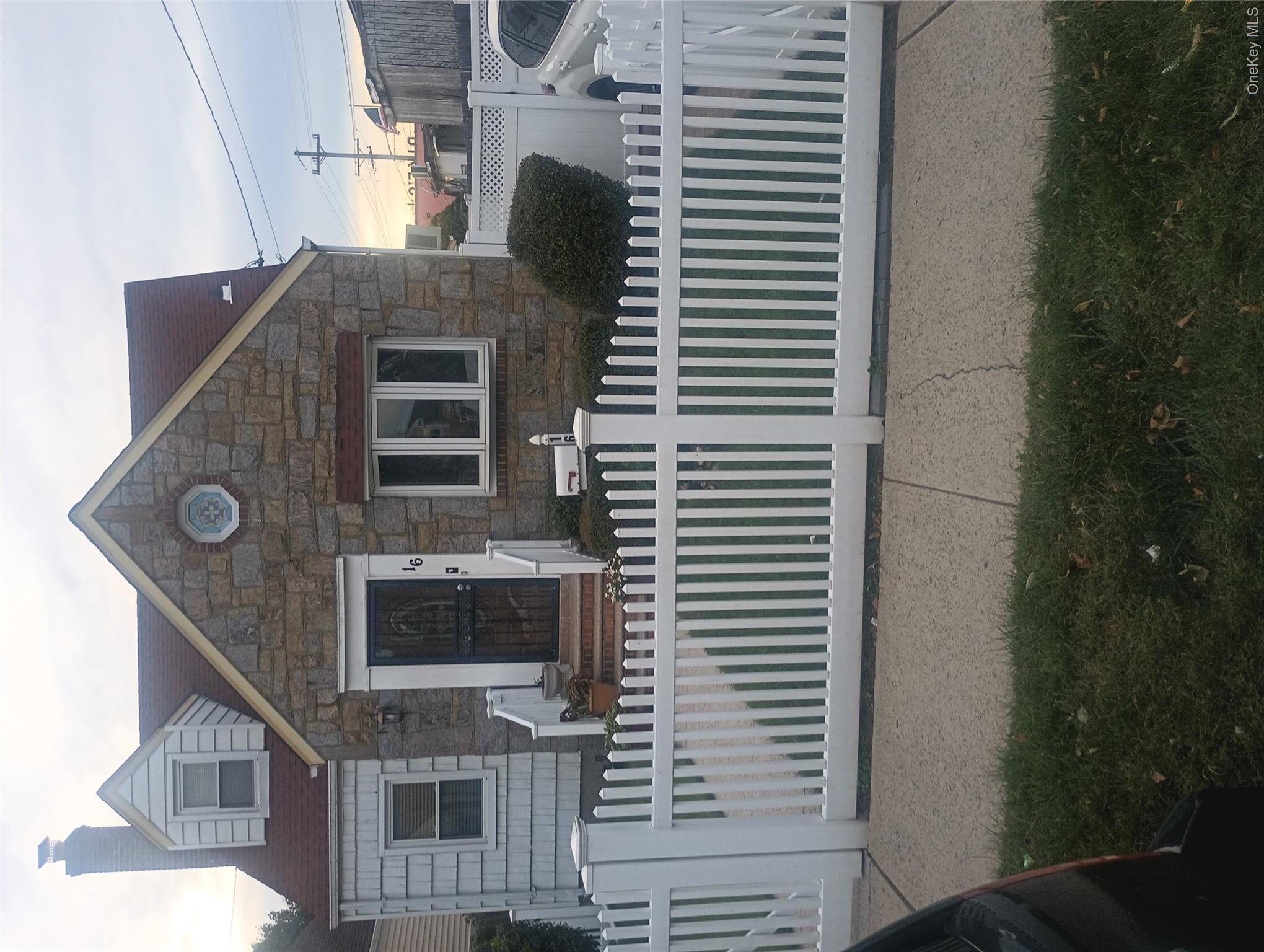 16 Stone Street, Elmont