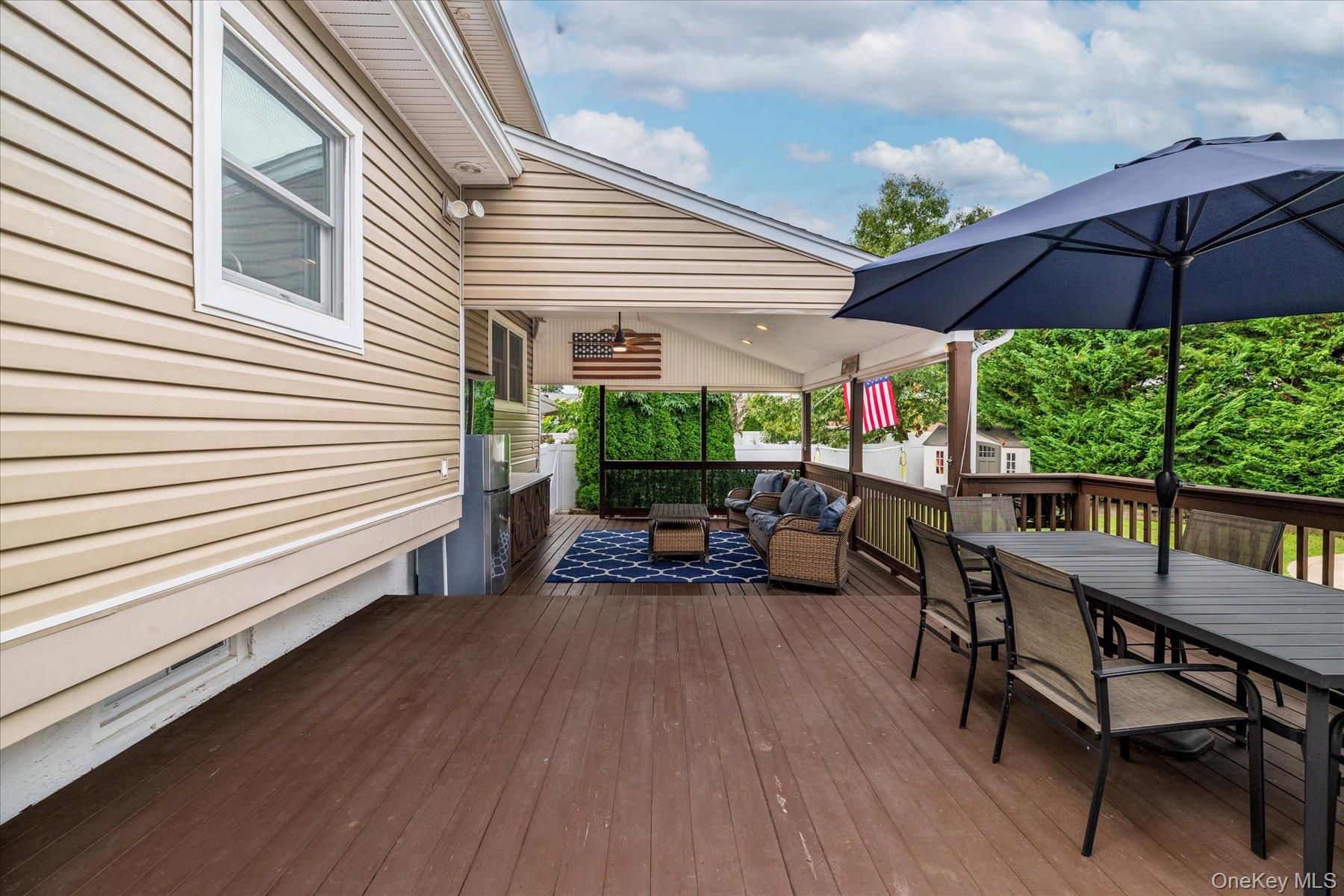 2126 Howell Street — photo 12