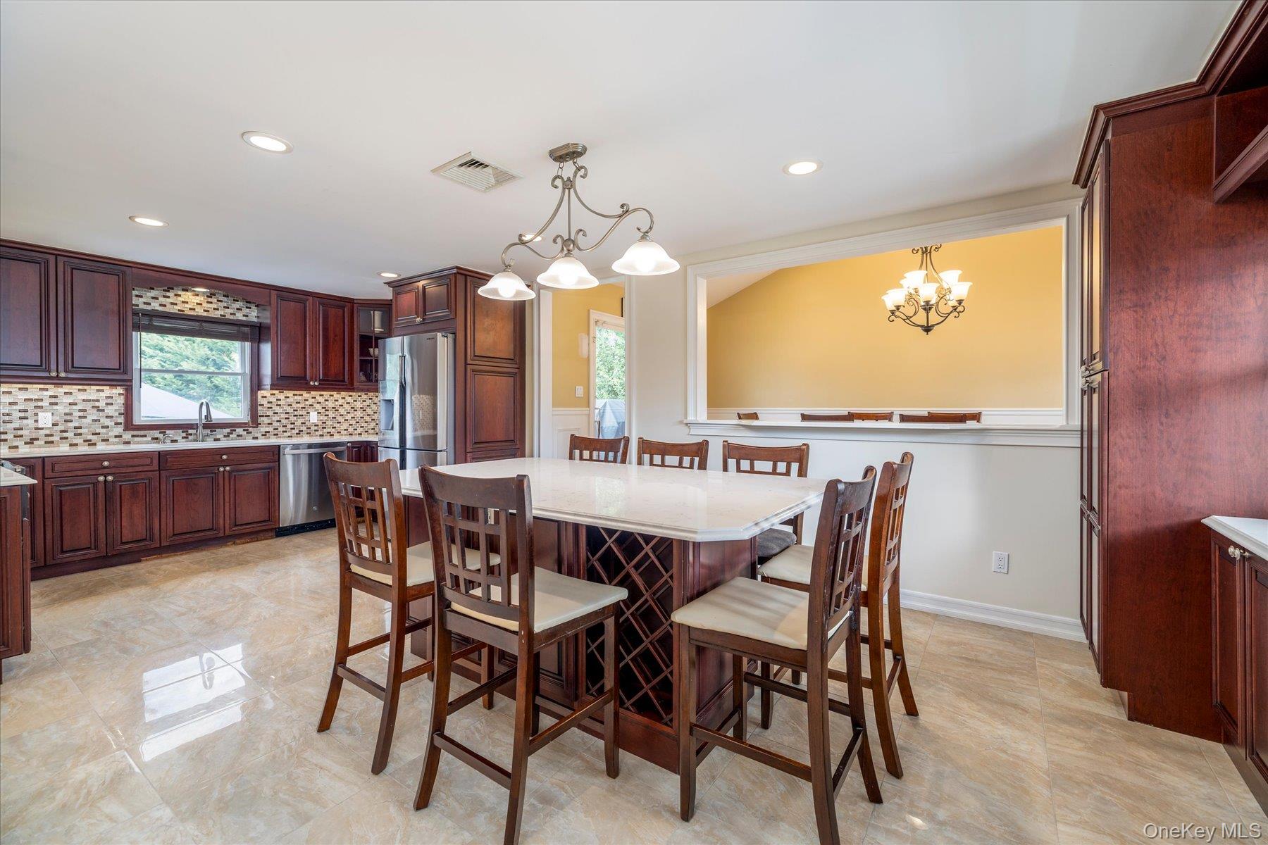 2126 Howell Street — photo 18