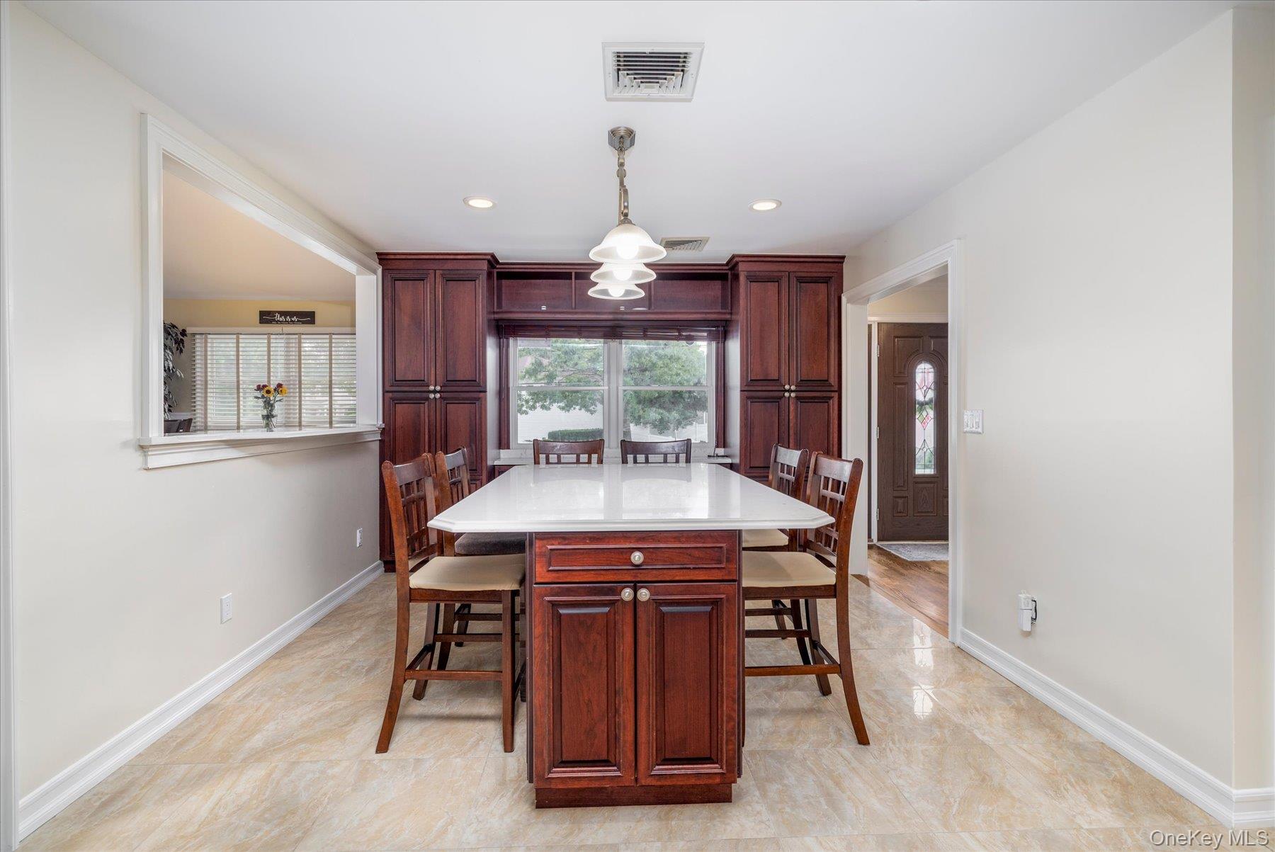 2126 Howell Street — photo 19