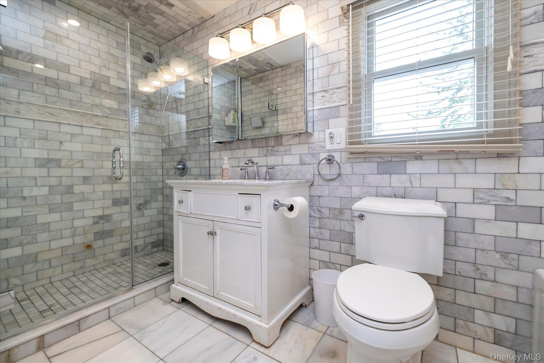 2126 Howell Street — photo 27