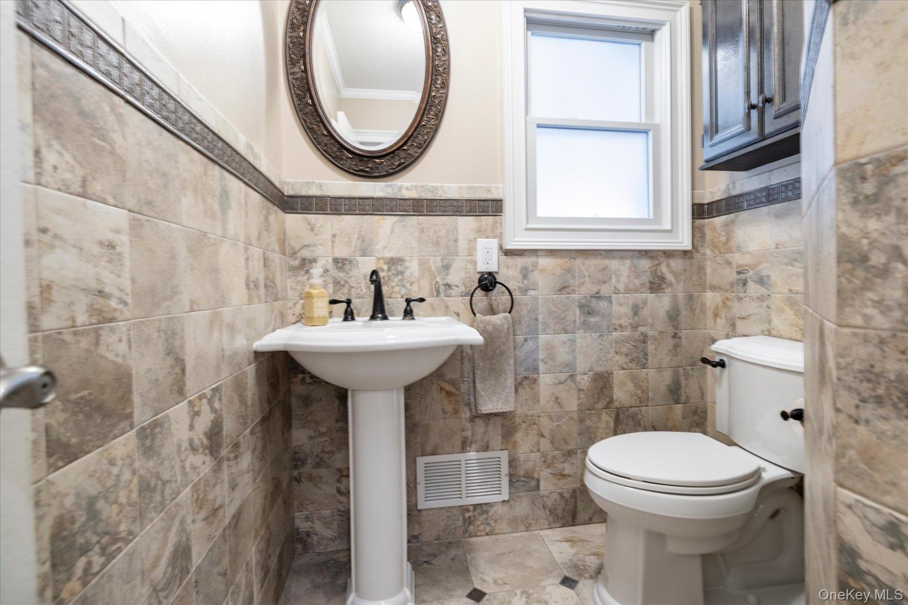 2126 Howell Street — photo 29