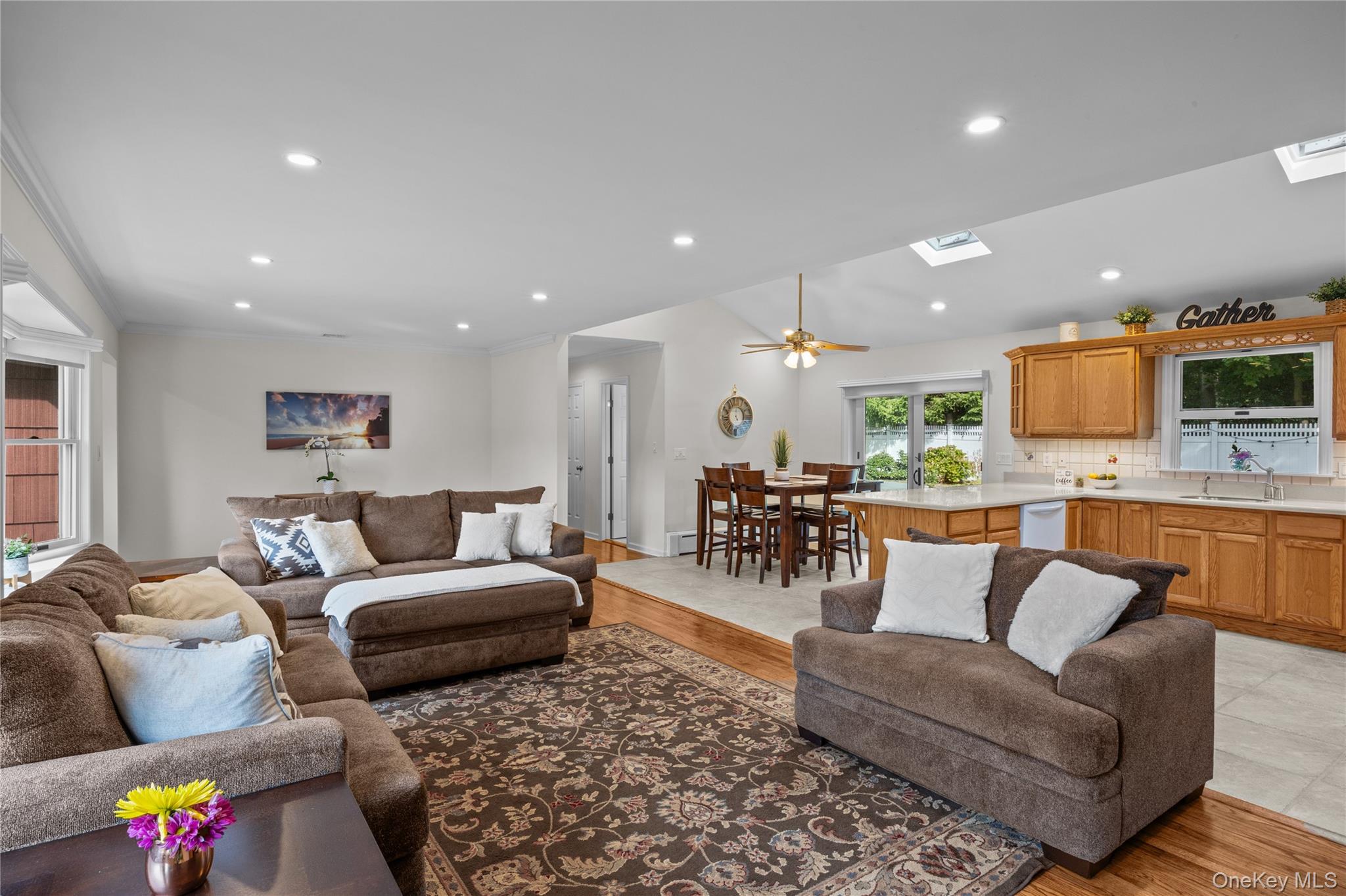 51 Beachfern Road — photo 14