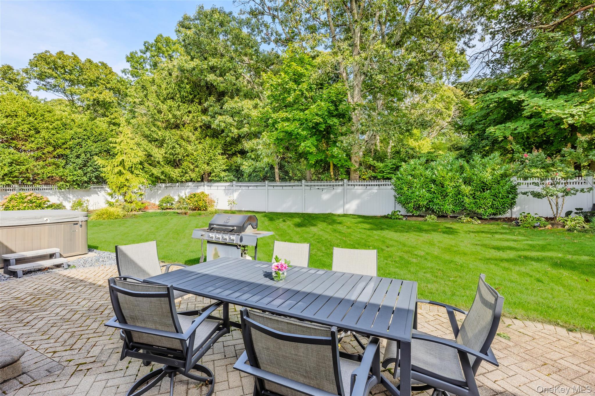 51 Beachfern Road — photo 9