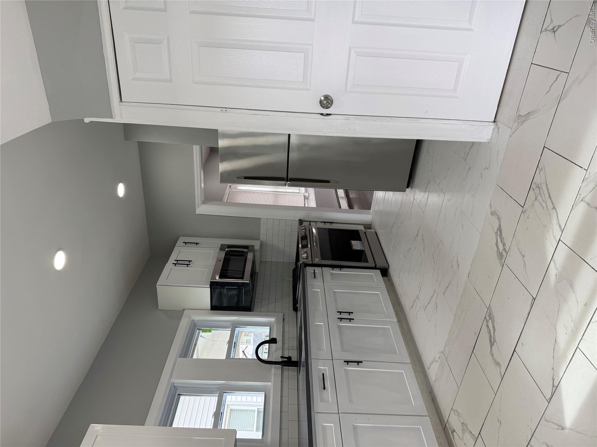 122 Dehnhoff Avenue — photo 9