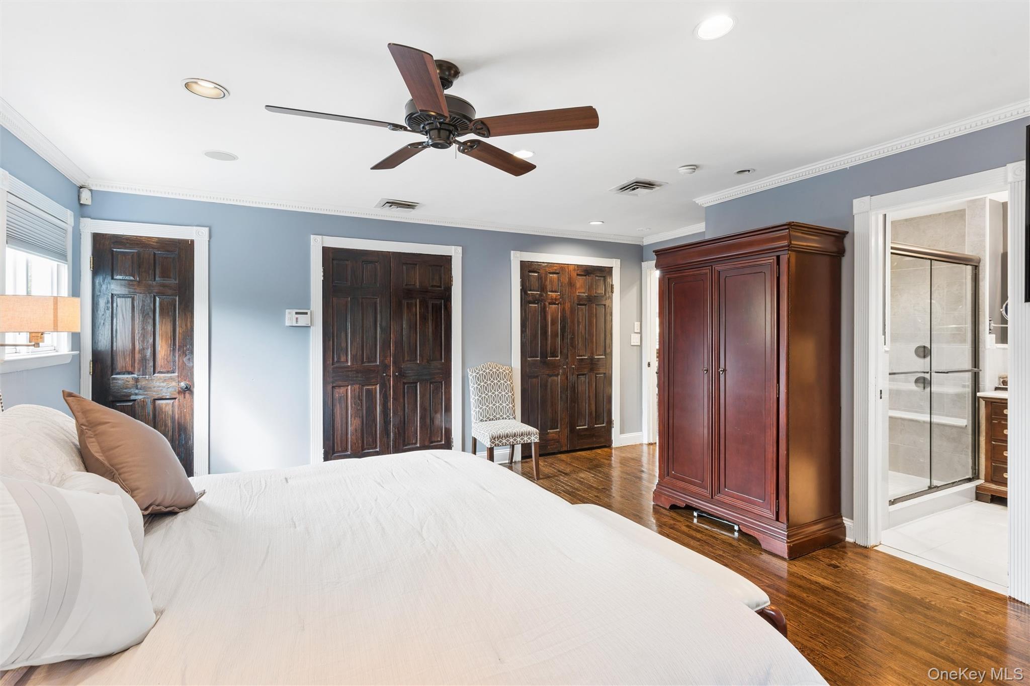 1650 James Street — photo 25