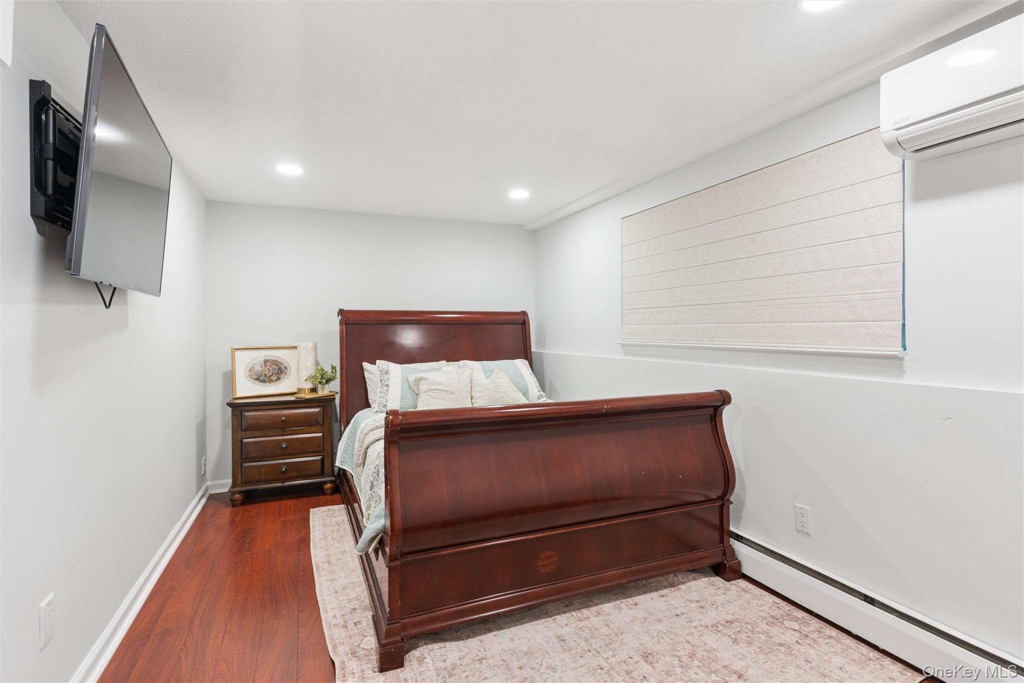 1650 James Street — photo 29