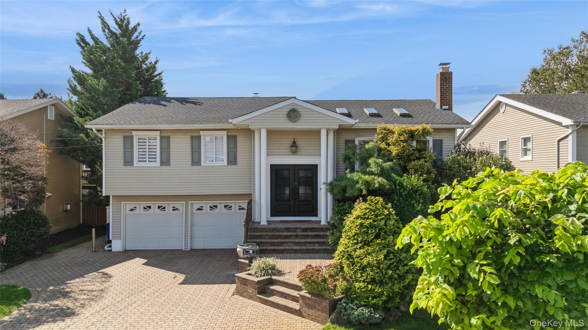 1650 James Street — photo 4