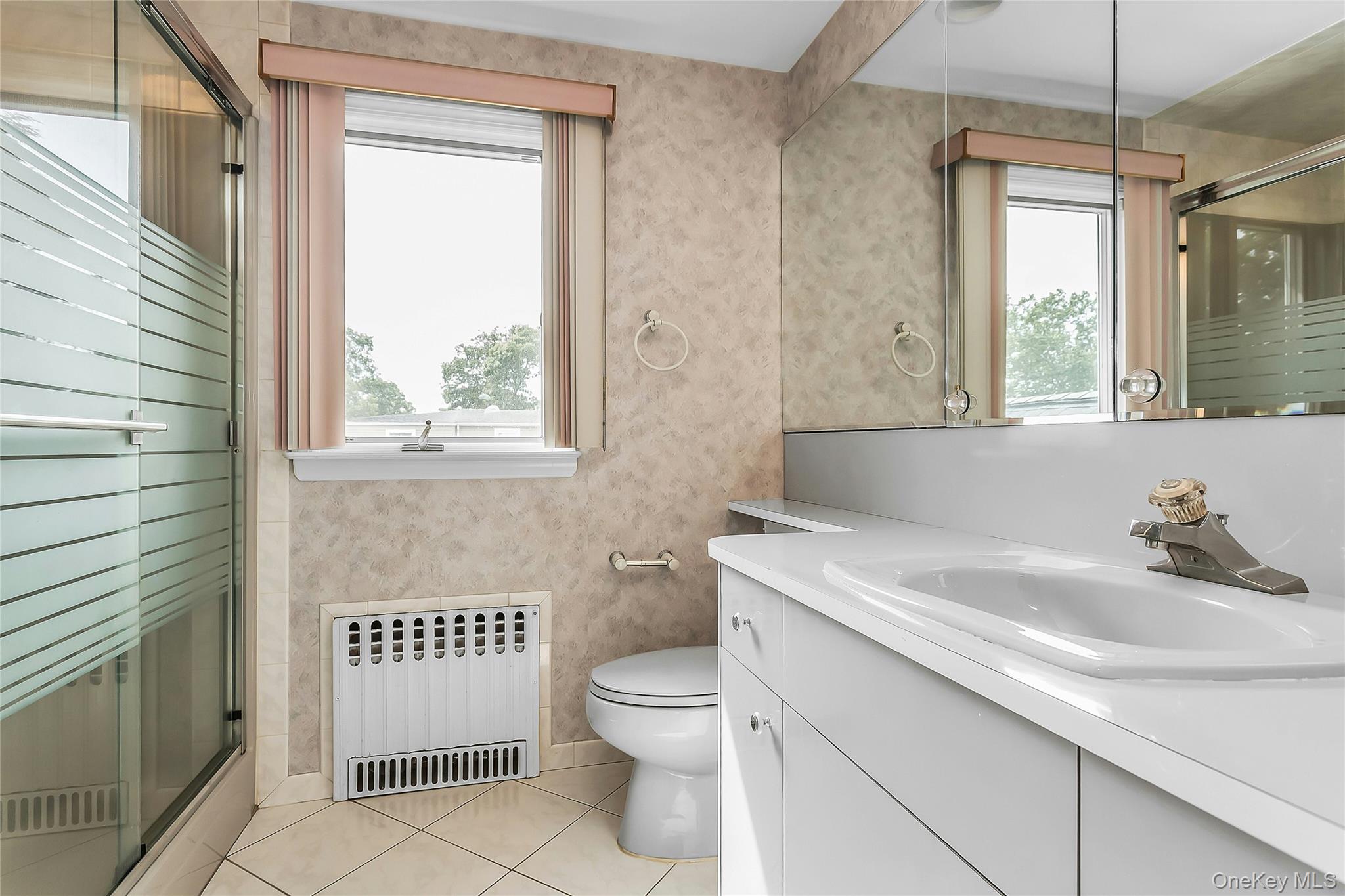 472 Chelsea Avenue — photo 17