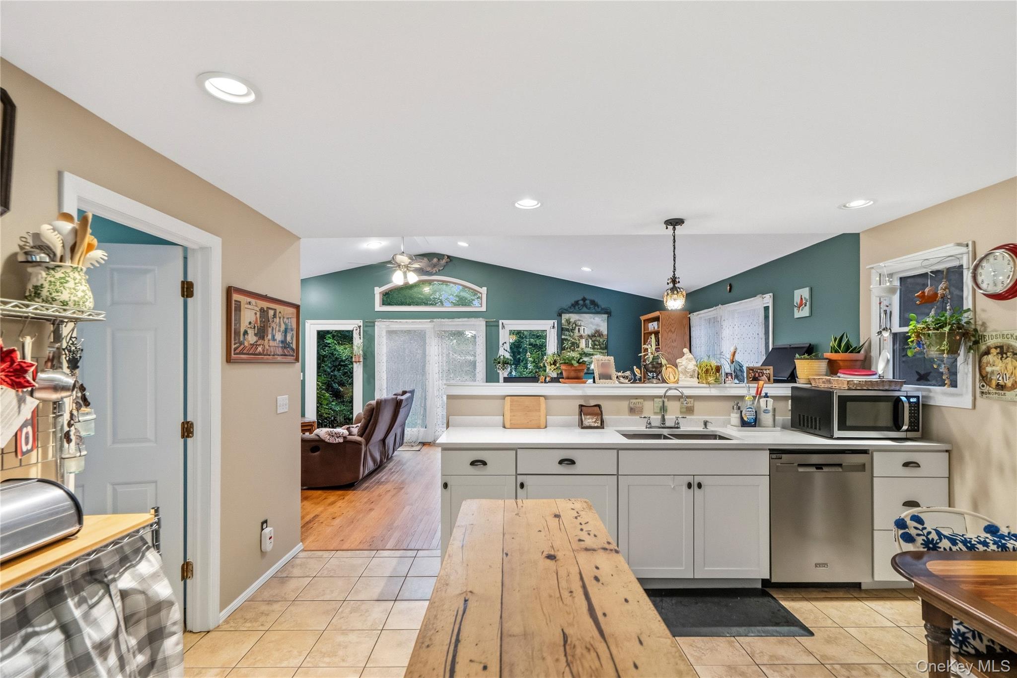 92 Jennings Avenue — photo 14