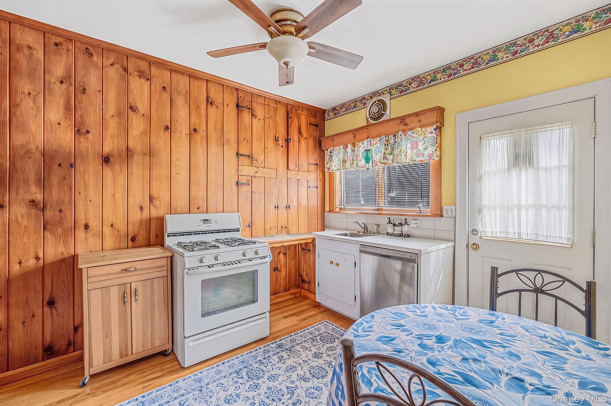 46 Glenlawn Avenue — photo 10