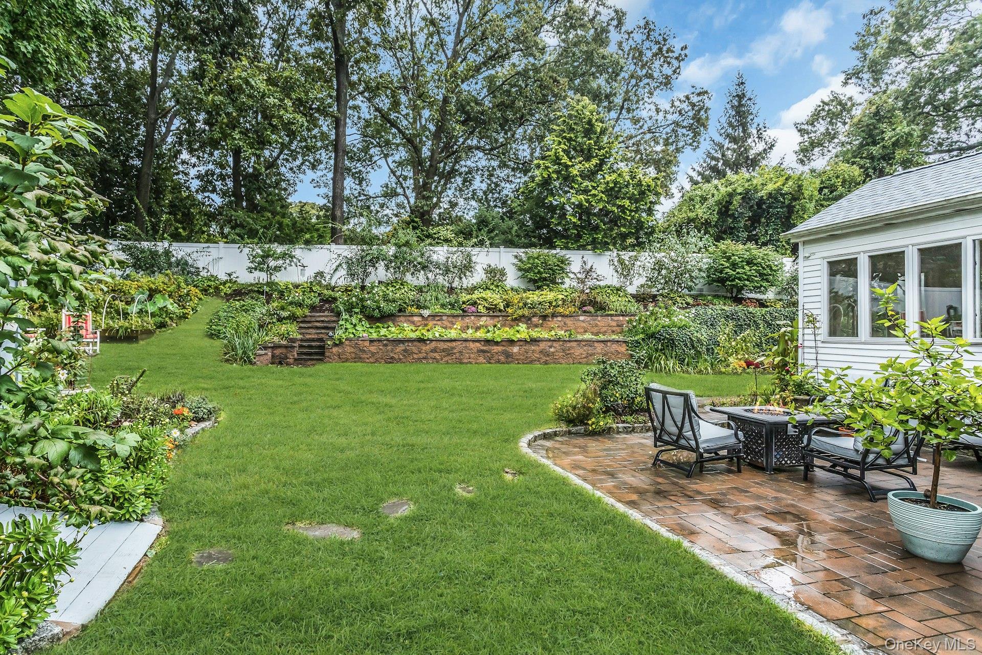 22 Rolling Hills Drive, Huntington Station