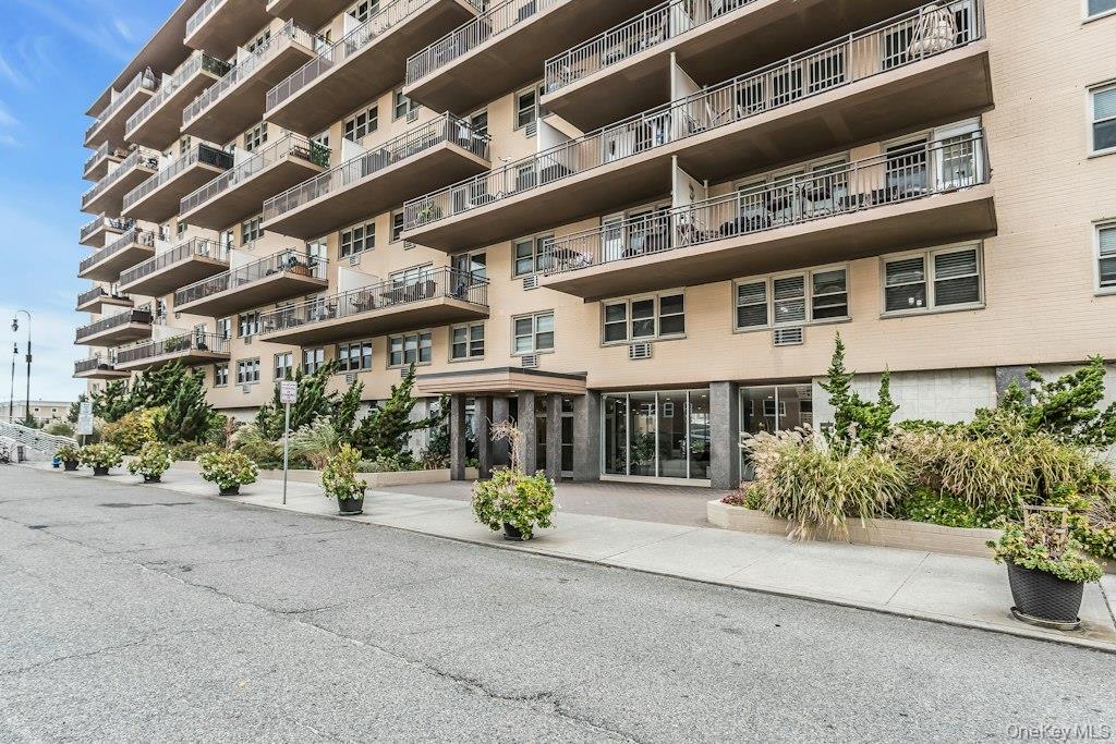 25 Neptune Boulevard #2nd Floor Apt. E, Long Beach