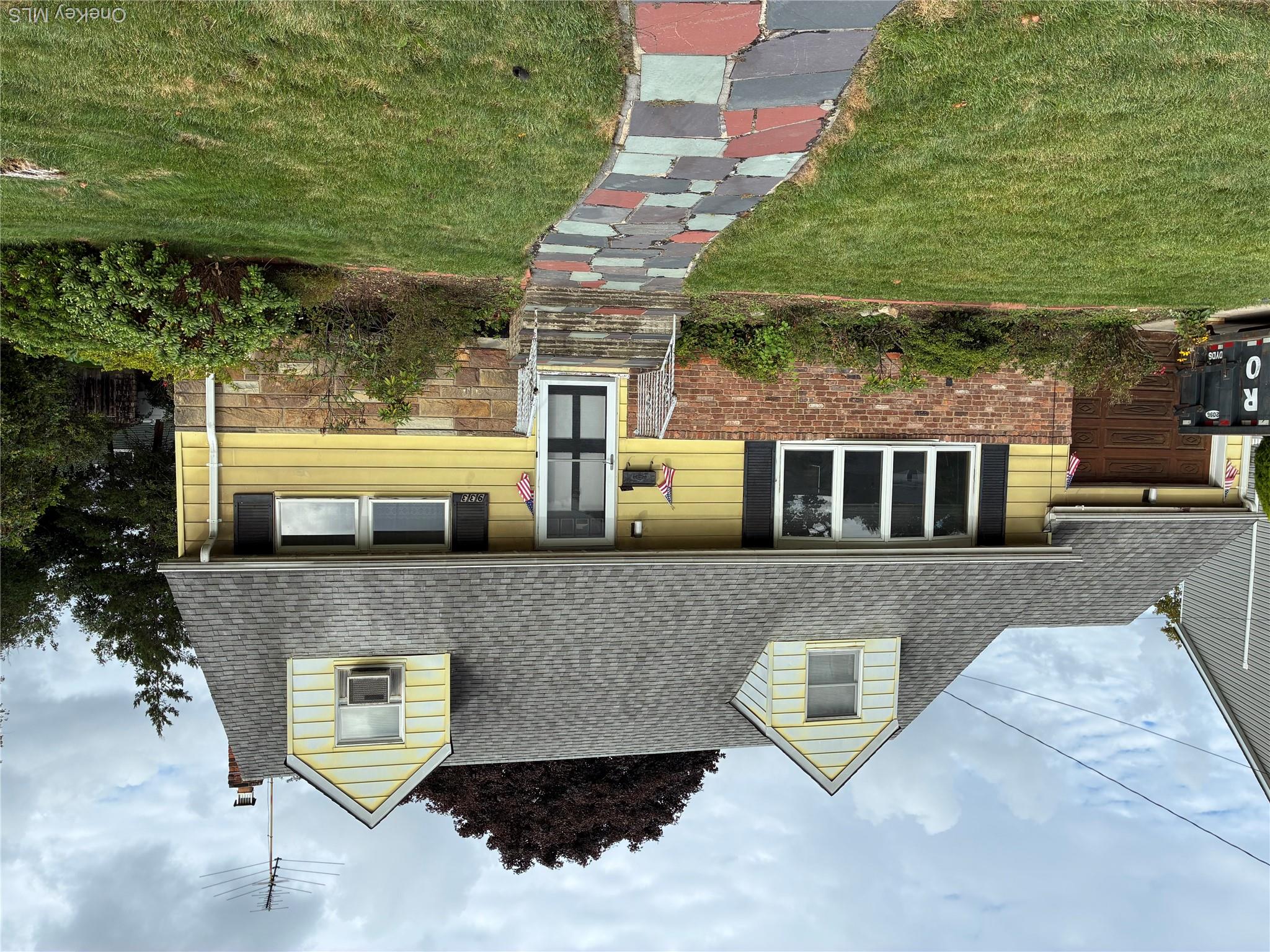 933 Maple Lane, East Meadow