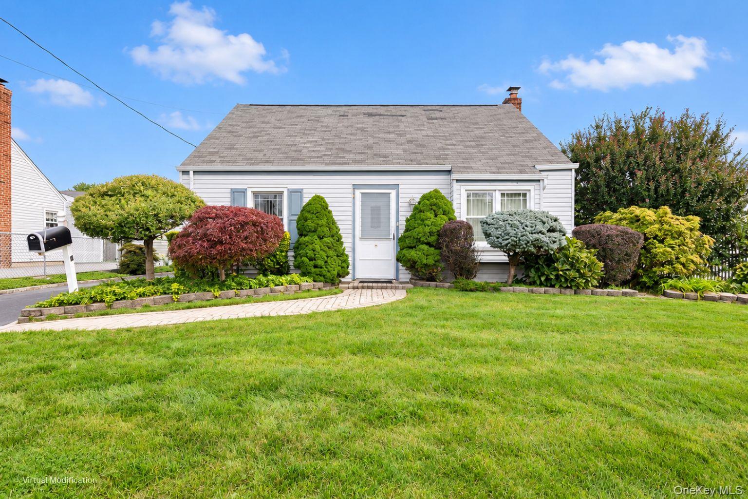 8 Park Circle, Farmingdale