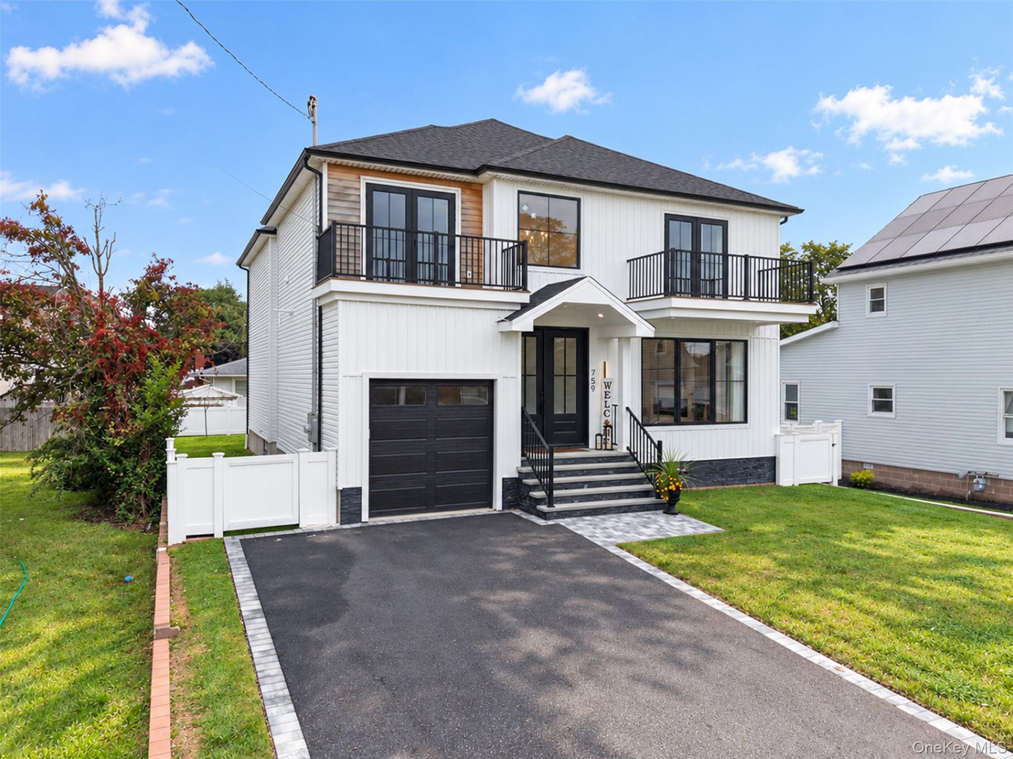 759 Pecan Street, Lindenhurst