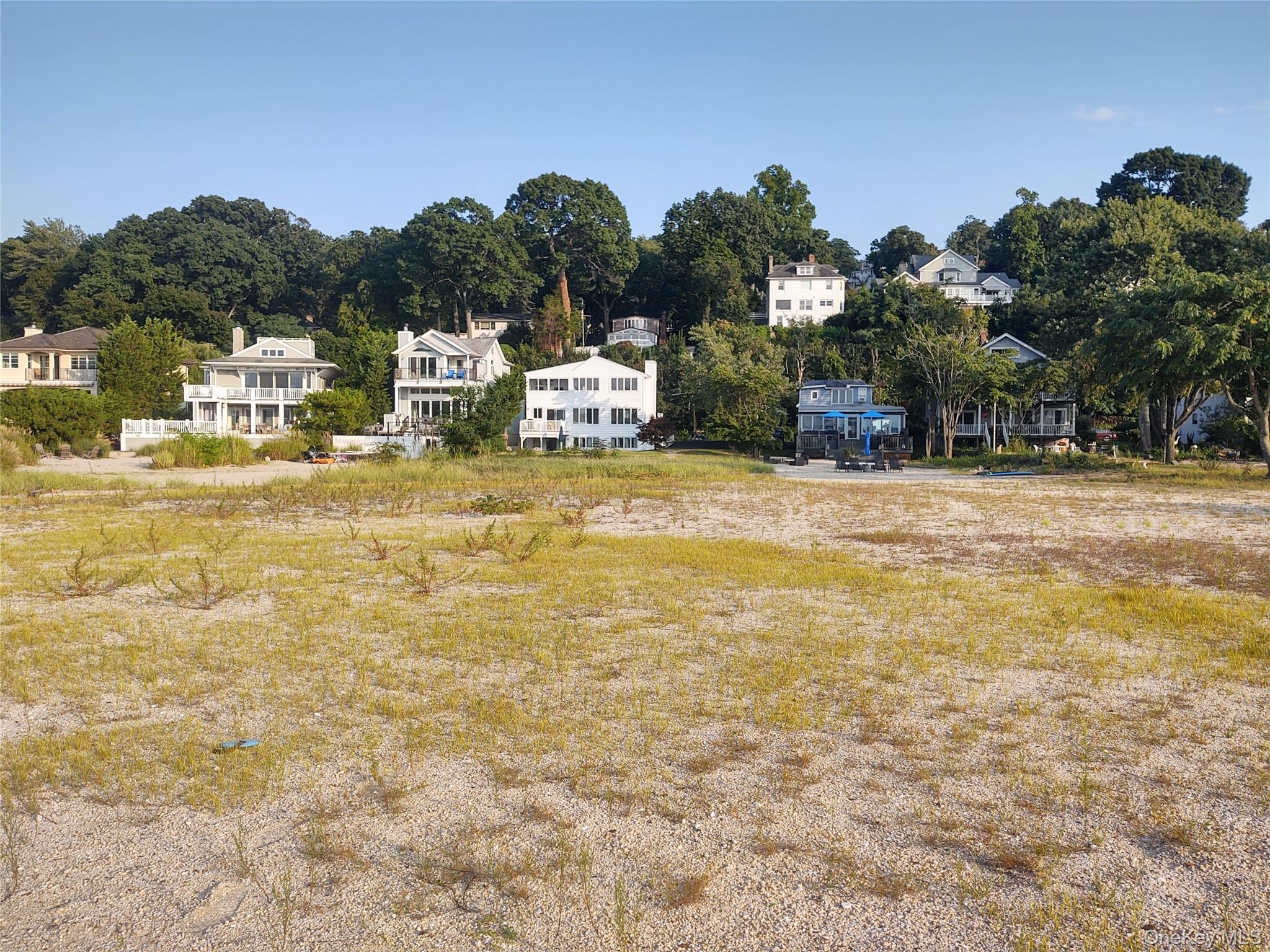 16 The Boulevard — photo 36