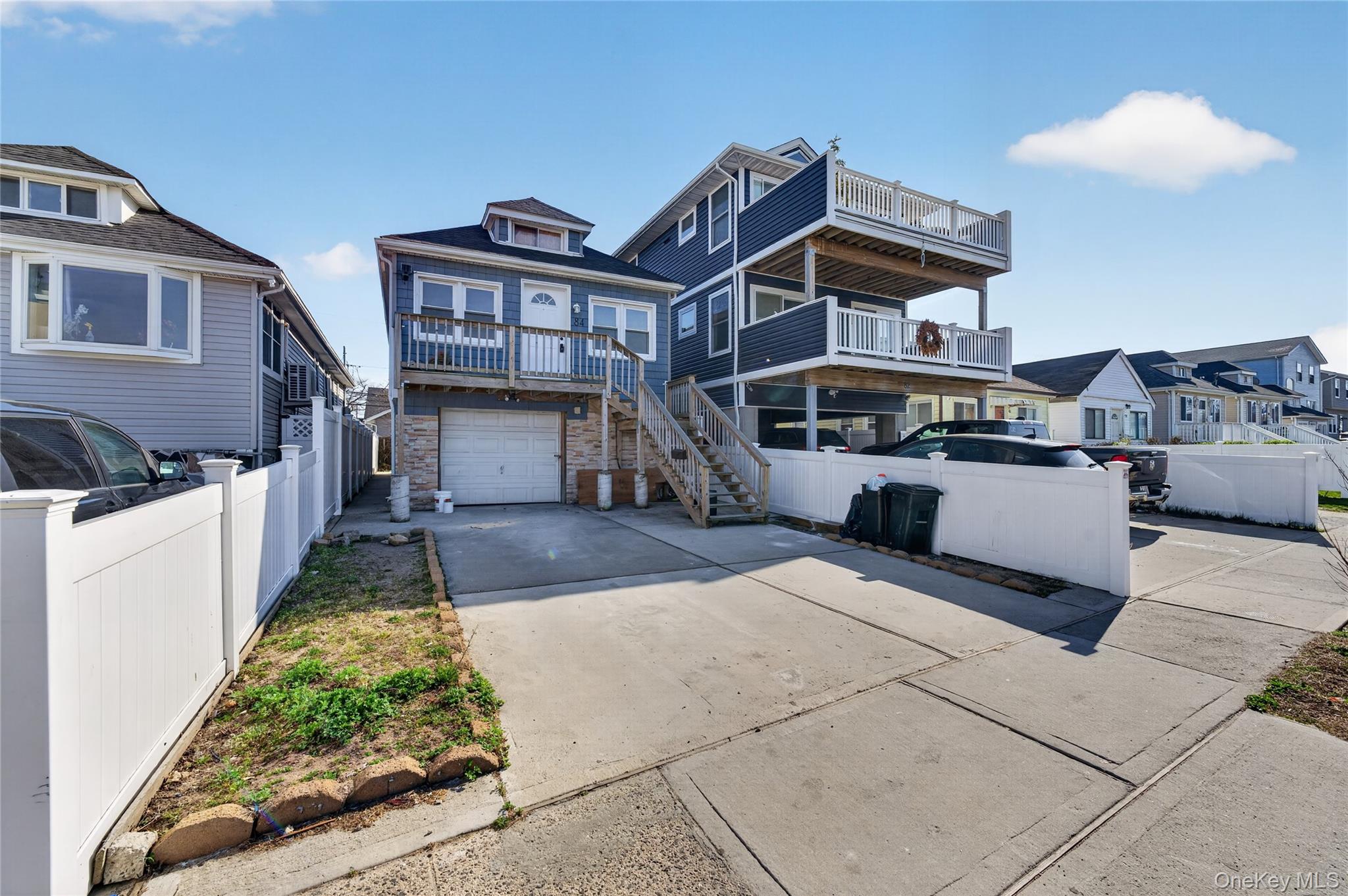 84 Pine Street, Long Beach