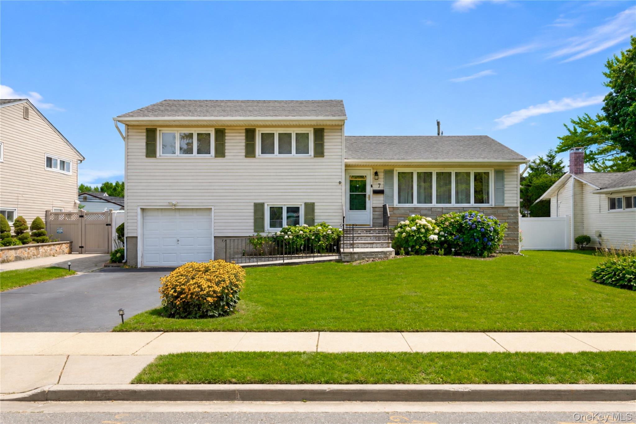 7 Primrose Avenue — photo 2