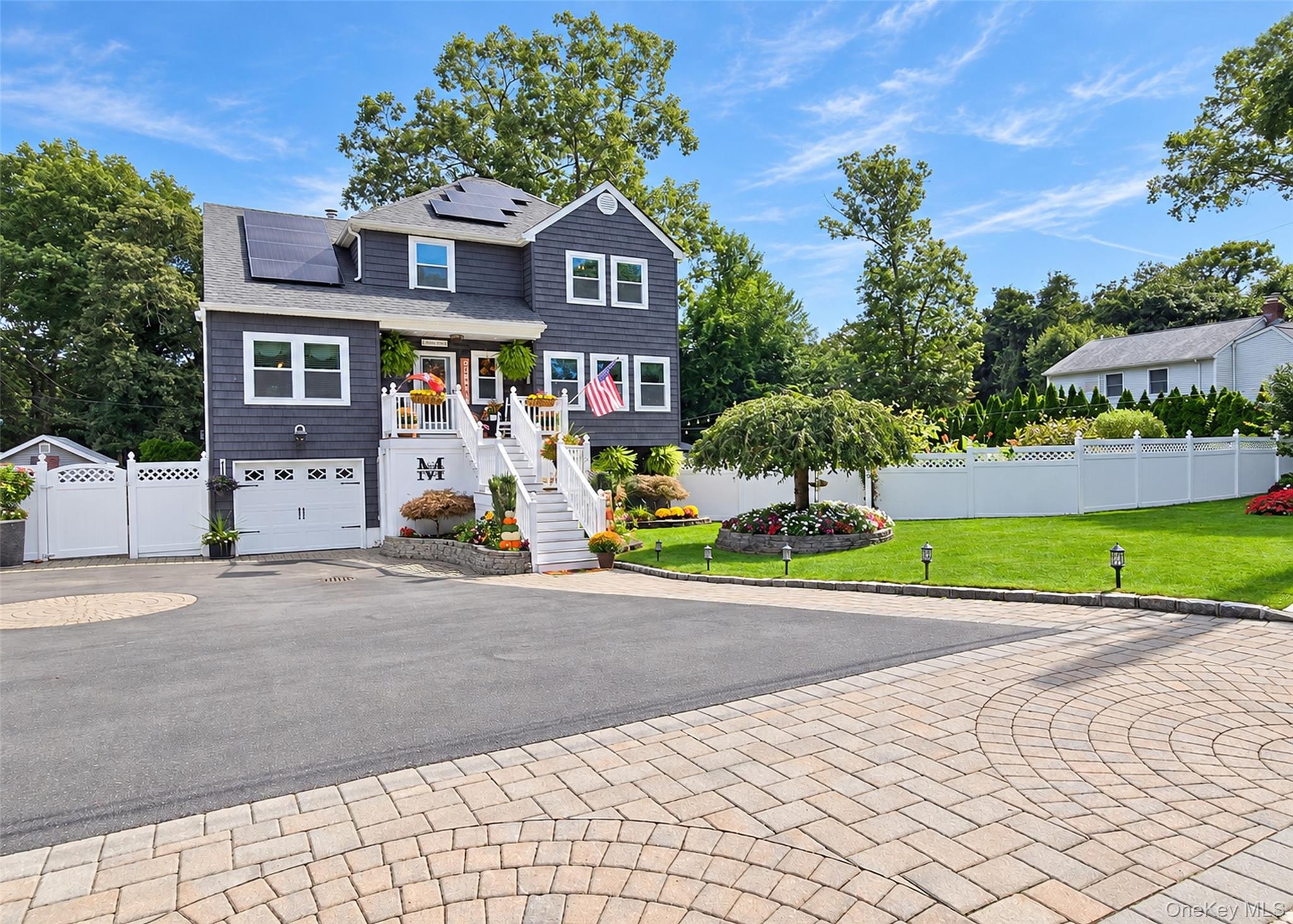 521 Park Avenue, Centereach