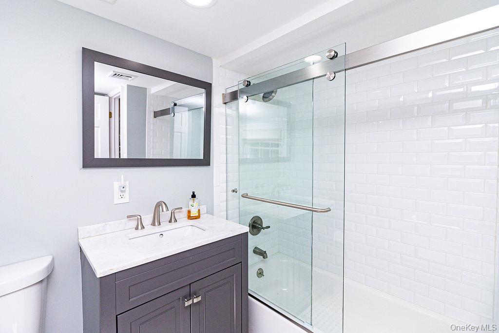 592 Landing Avenue — photo 34