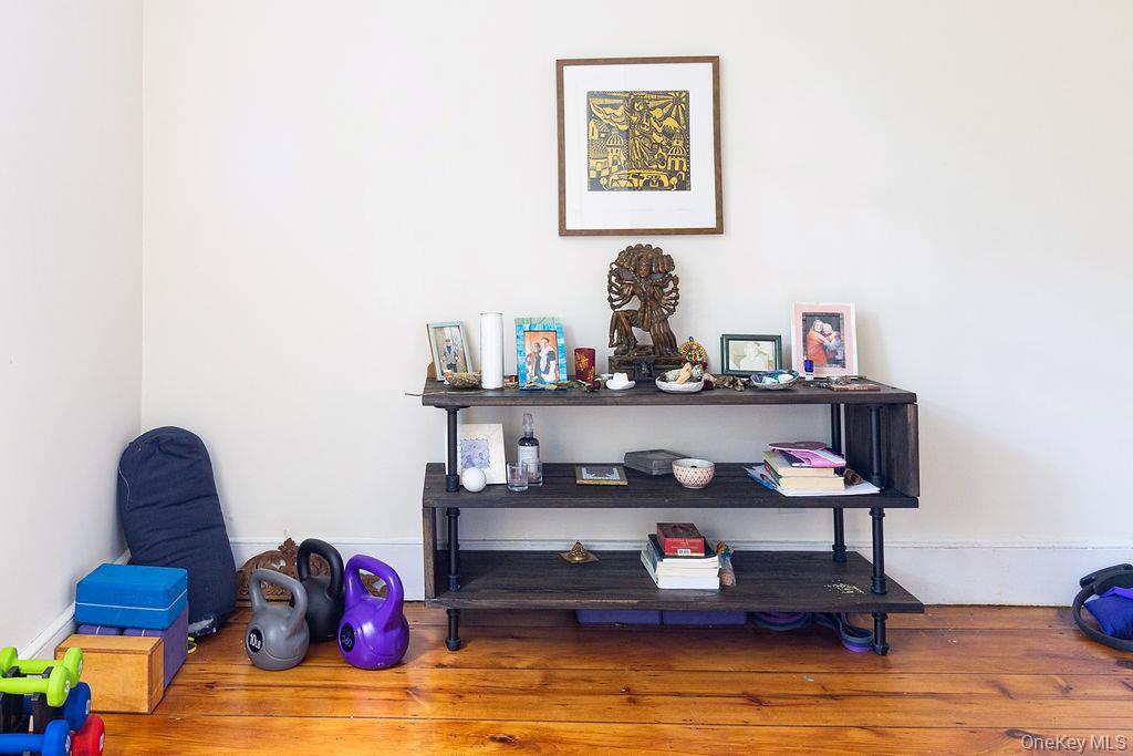 592 Landing Avenue — photo 40