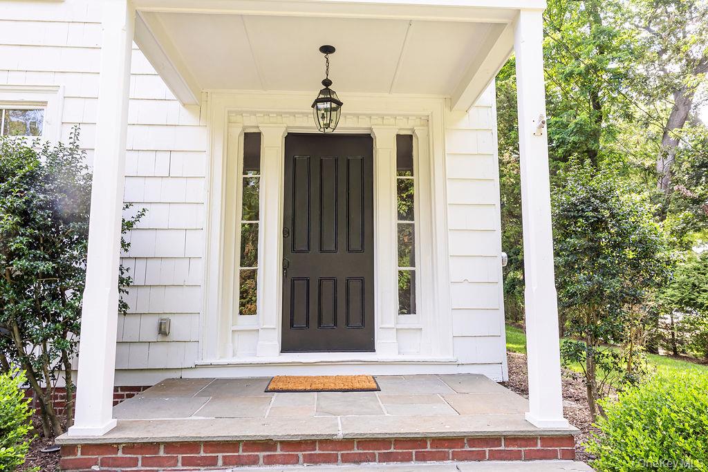 592 Landing Avenue — photo 6