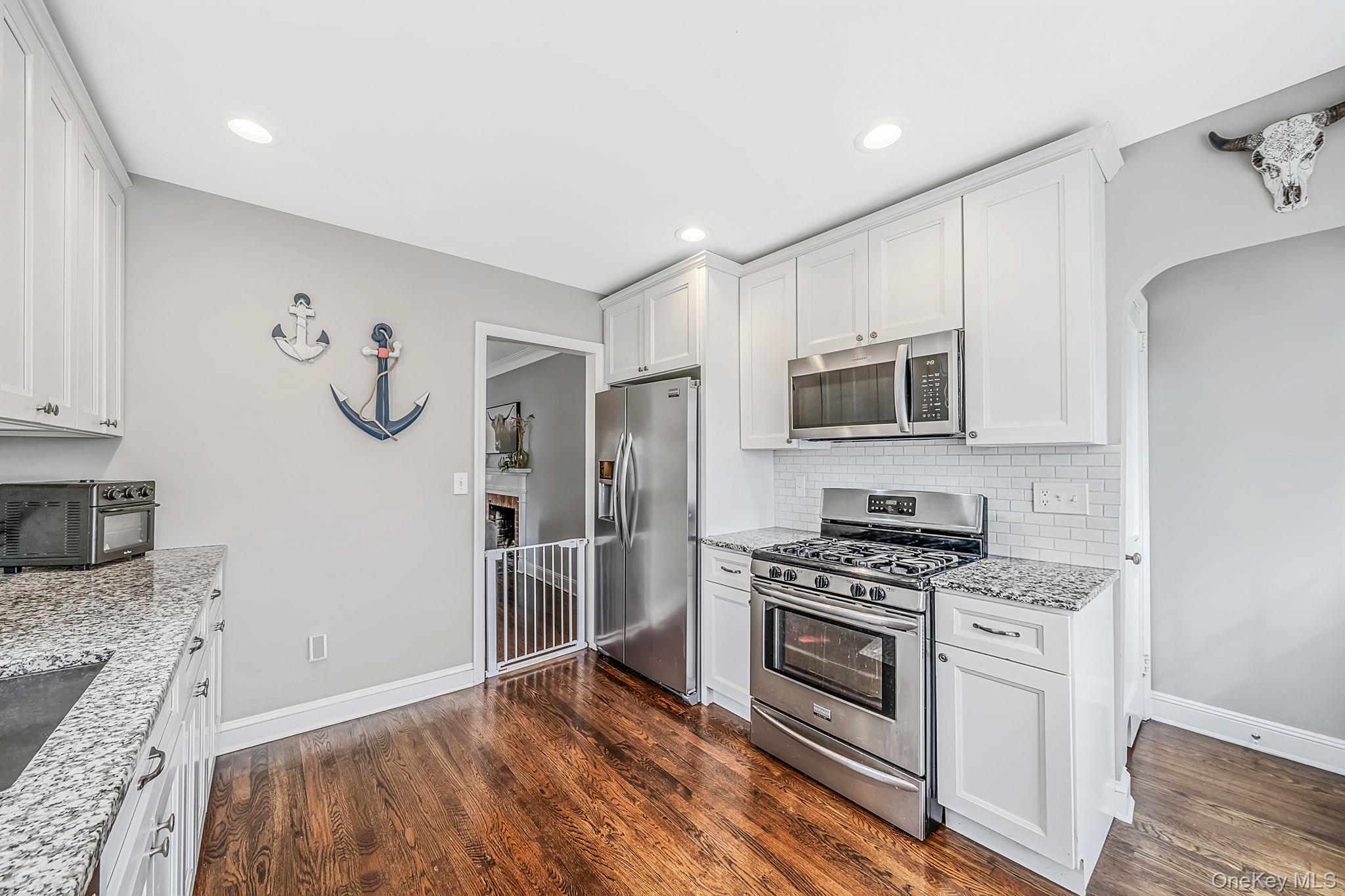 19 Cherry Avenue — photo 11